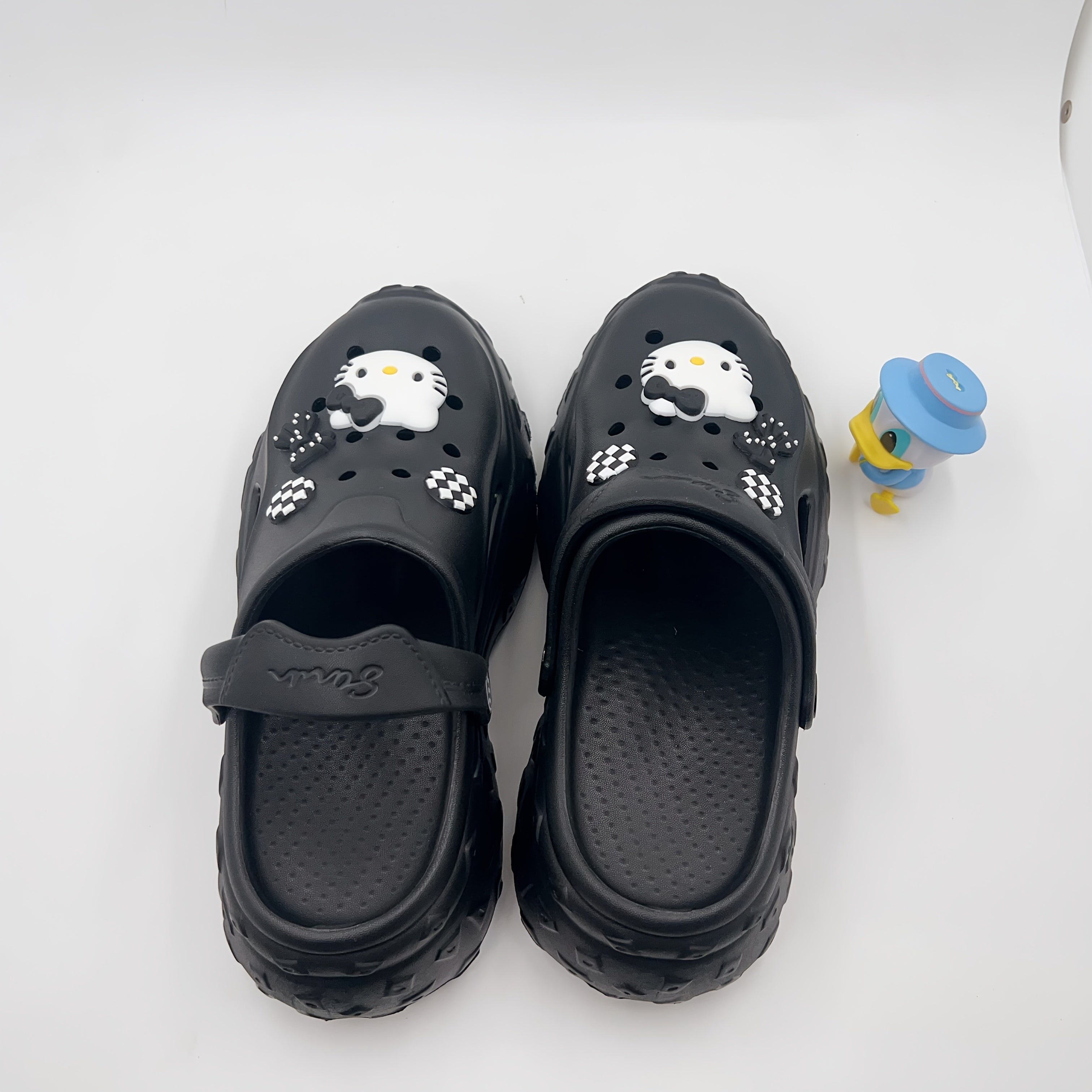 Women's Summer Breathable Slippers Black Lightweight Home and Outdoor Use