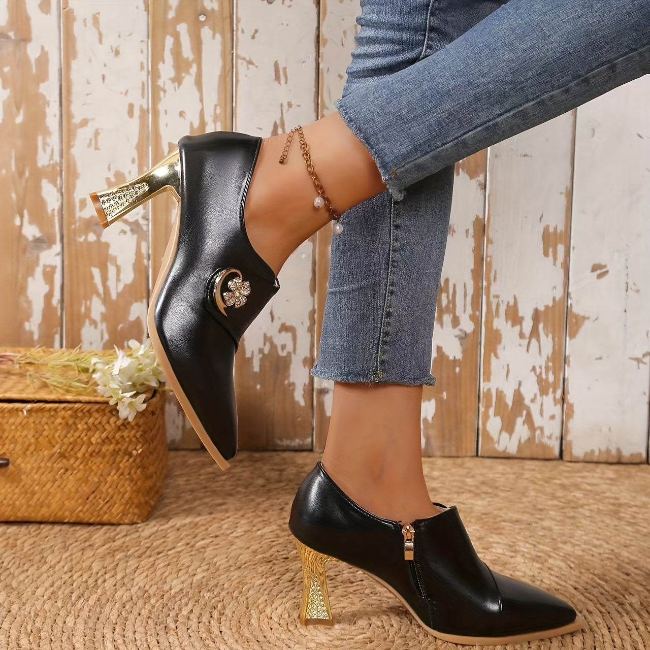 Women's Metal Rhinestone High Heels Pointed Toe Flower French Heels for Party