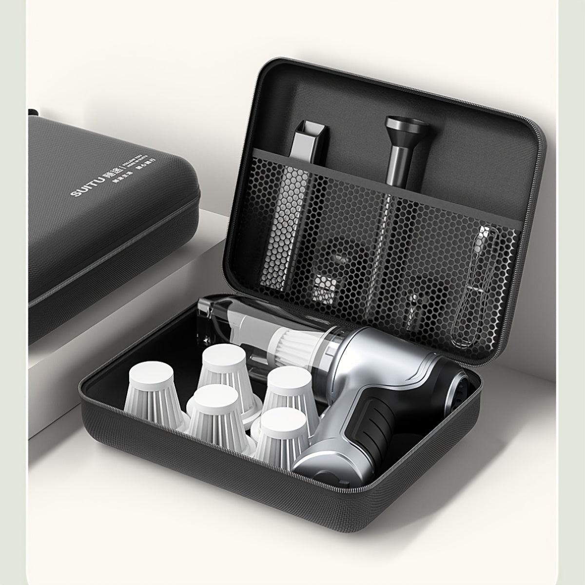 Avtomobil vakuum tozalagichlari, havo nasoslari, kosmetikalar, zaryadlovchilar va kabellar uchun ko'p funksiyali sun'iy teridan yasalgan sayohat tashkilotchisi sumkasi - mukammal bayram sovg'asi va avtomobil uchun zaruriy narsalar tashkilotchisi.