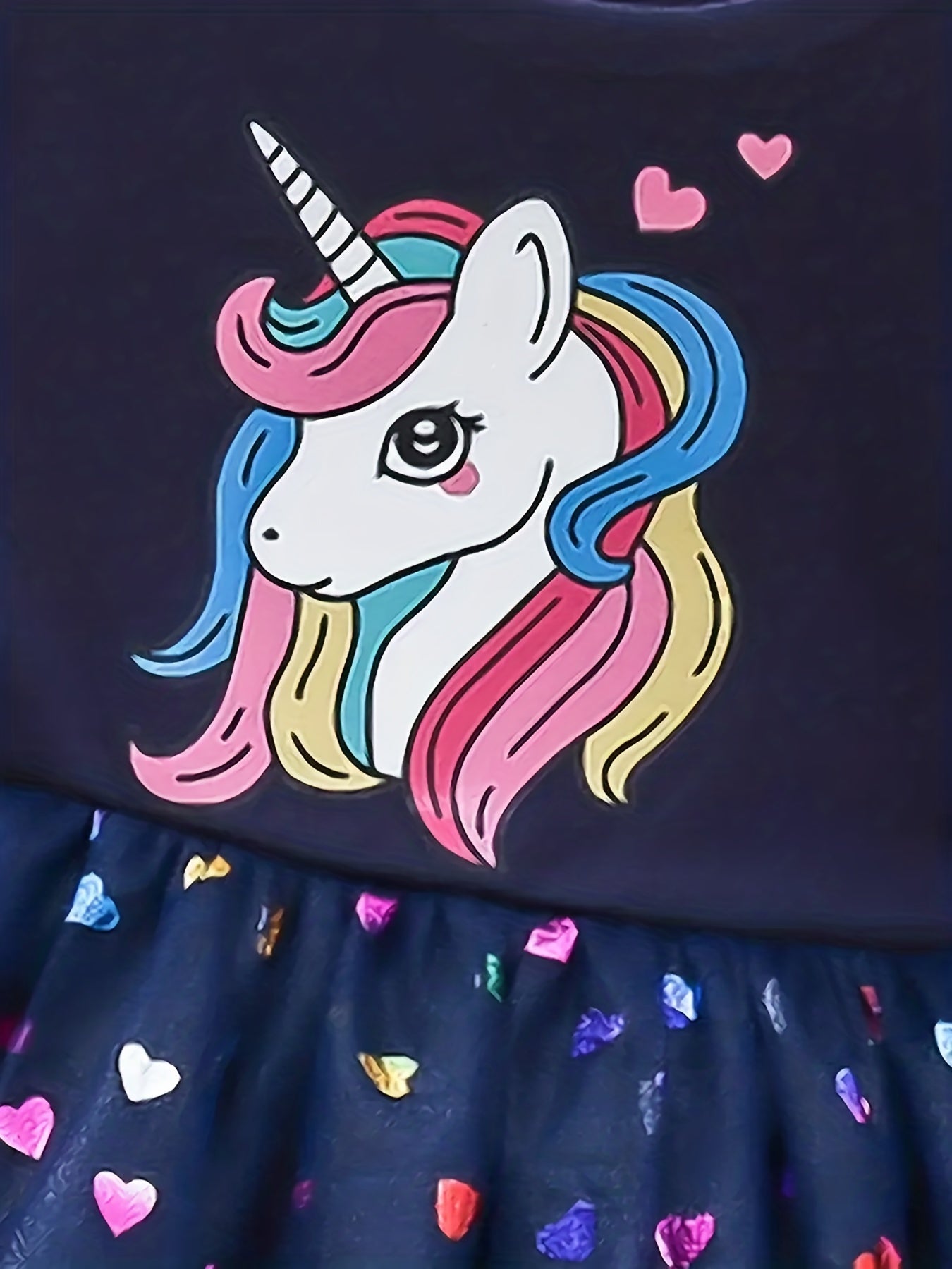 Qizlar uchun yozgi partiyalar uchun paydo bo'lgan sekinlar va tulladan yasalgan unicorn malika ko'ylagi