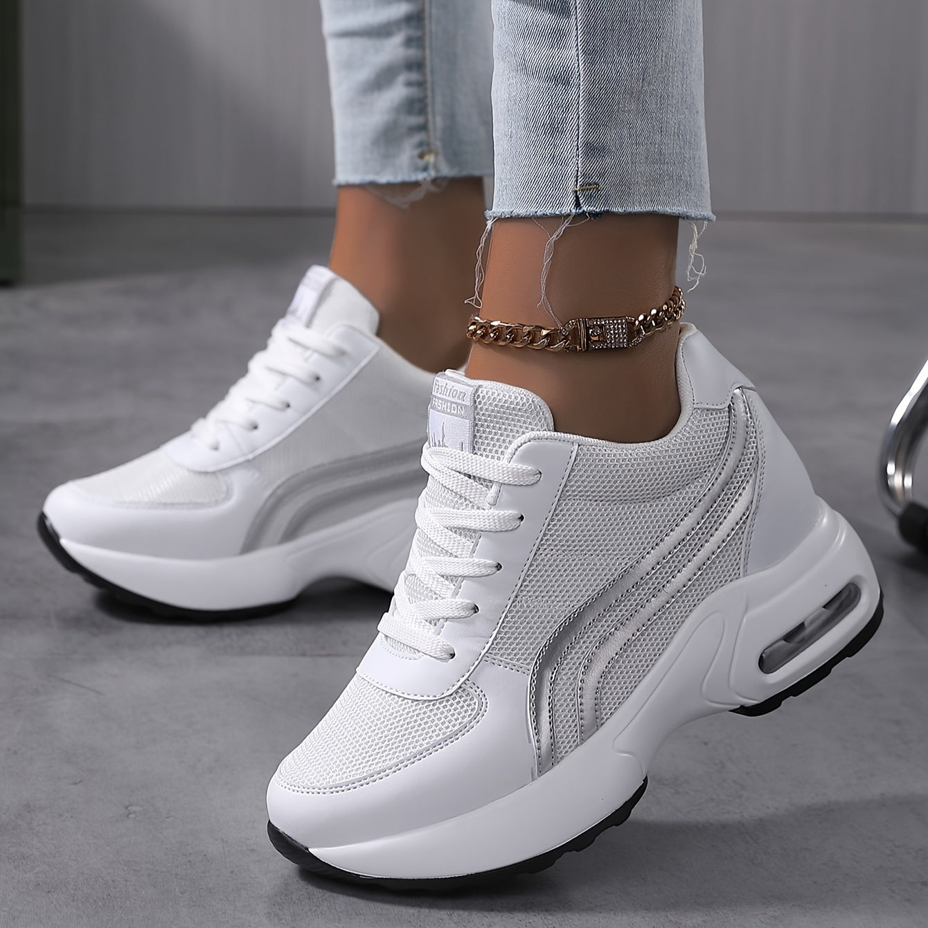 Women's Mesh Casual Sneakers White Black Breathable Lightweight Shoes
