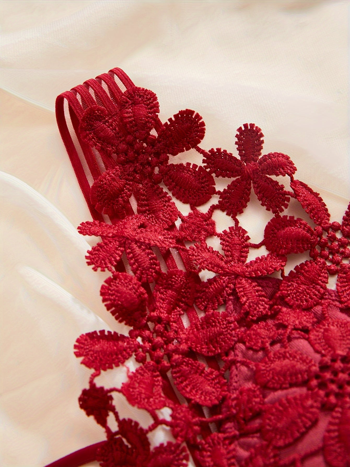 Sujetadores de encaje sin aros para mujer con detalles en contraste, estilo con recortes transpirable