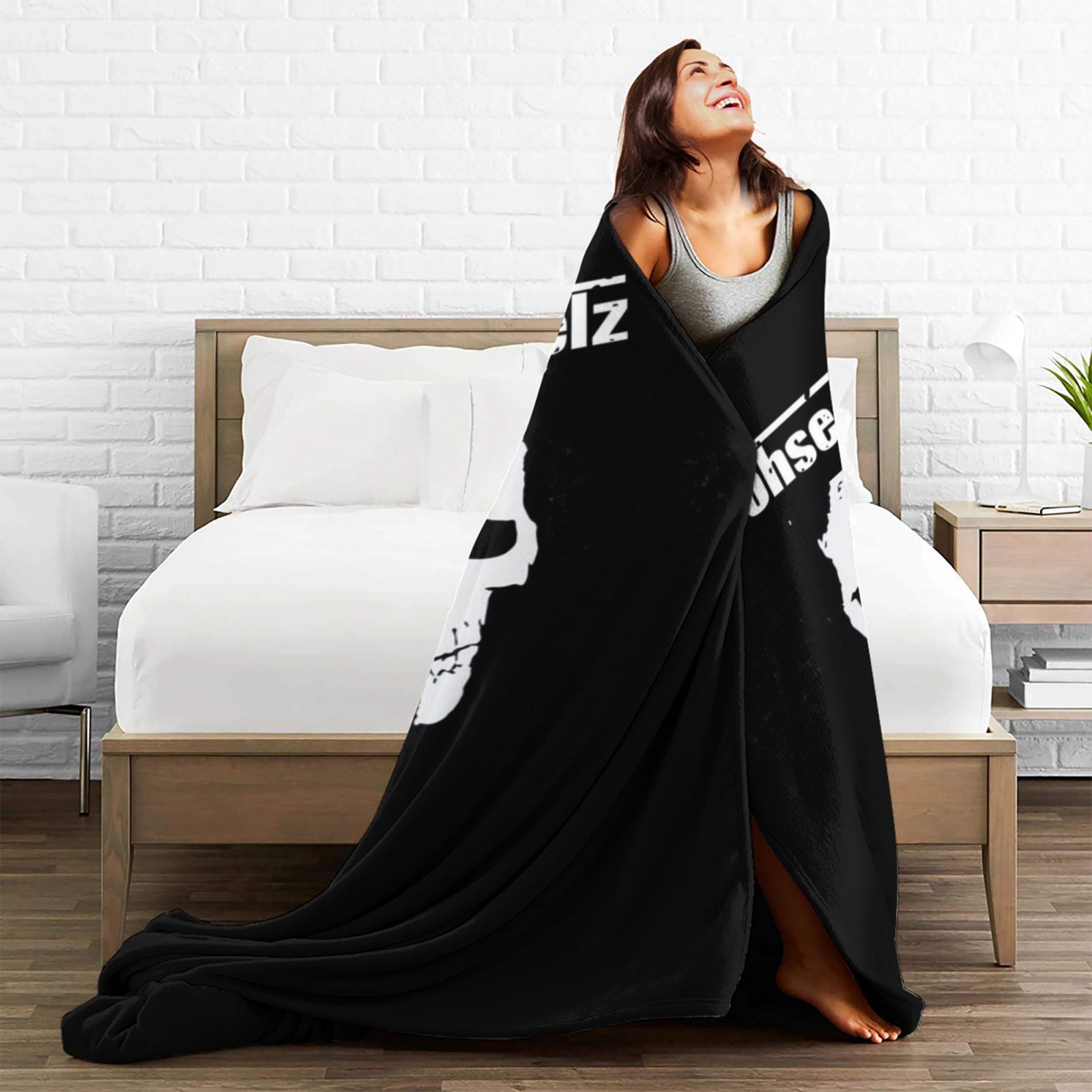 Cozy Flannel Throw Blanket with Digital Print for Sofa and Bed