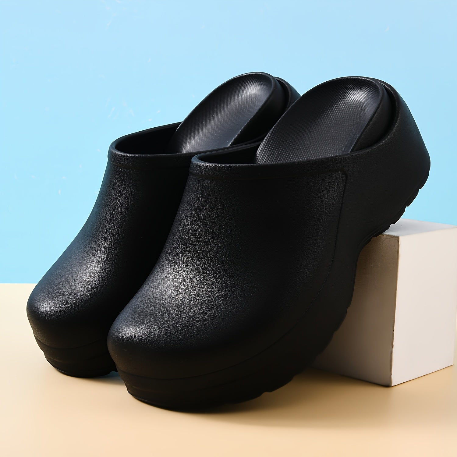 Women's Solid Color Slip-On Clogs Lightweight Breathable Work Shoes