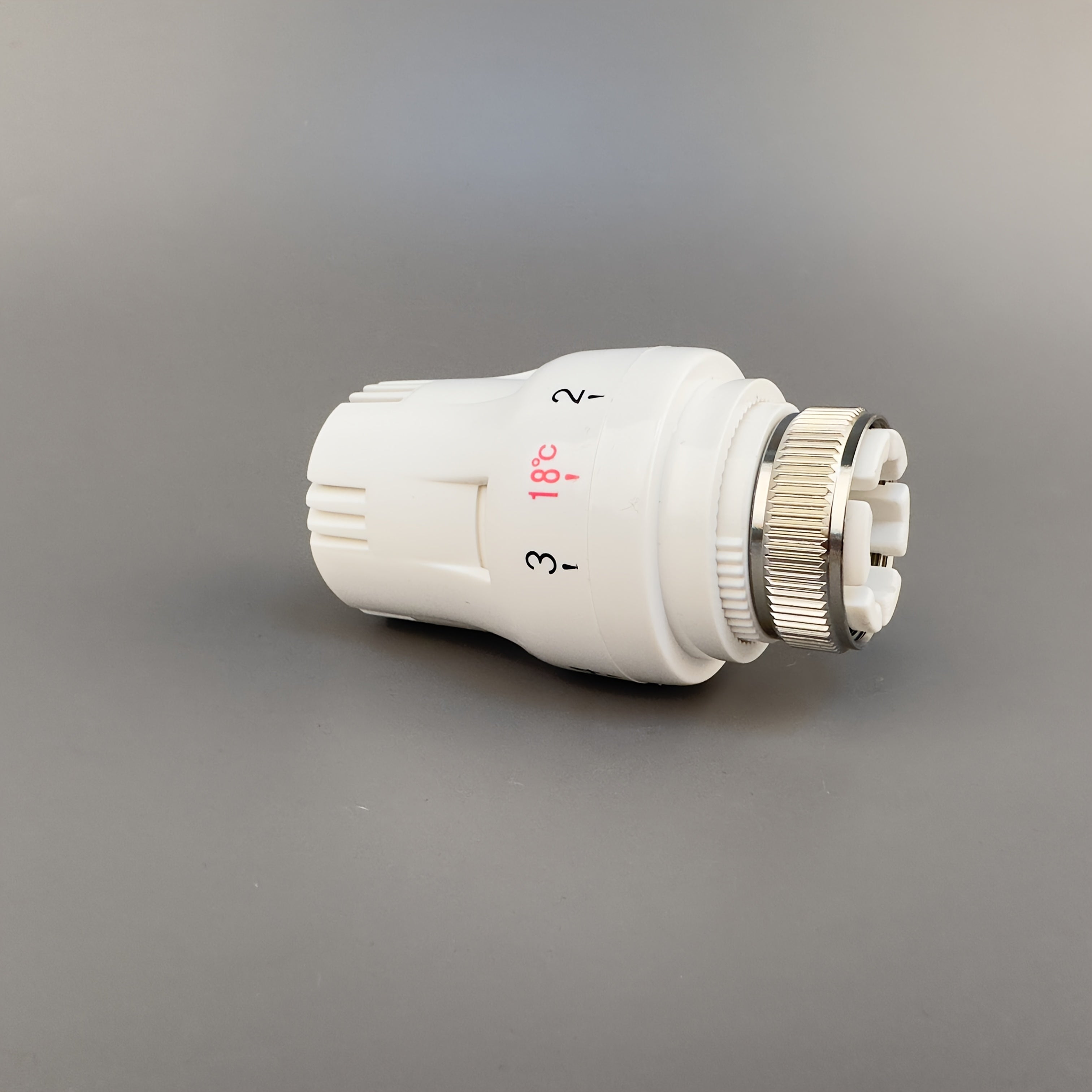 Set of 8 Thermostatic Radiator Heads M30x1.5 Smart Temperature Control ABS