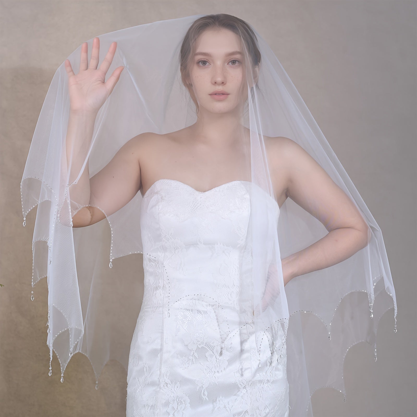 Elegant Bridal Veil with Crystal Pendant and Beaded Edge for Weddings