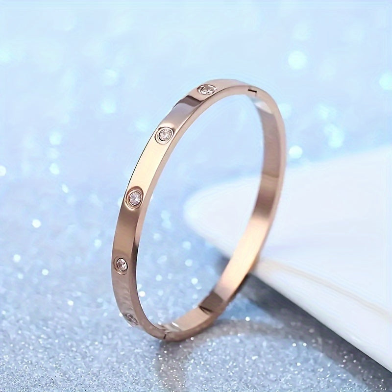 Titanium Steel Bracelet with Synthetic Zircon and 18K Gold Plating for Daily and Party Wear