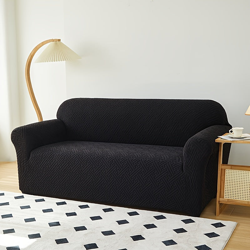 Универсальный чехол для дивана защищает мебель в любой комнате.