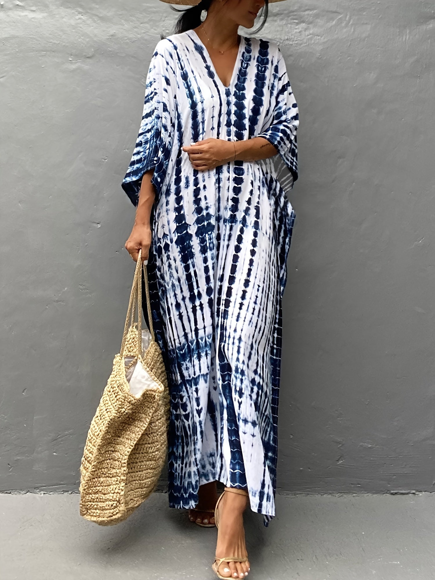 Plus o'lchamli naqshli kaftan kiyi V-shakli bo'yinli batwing qo'lqopli ayollar kiyimi