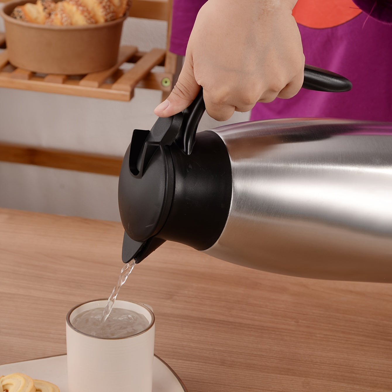 Issiq va sovuq ichimliklar uchun zanglamaydigan po'latdan yasalgan izolyatsiyalangan idish