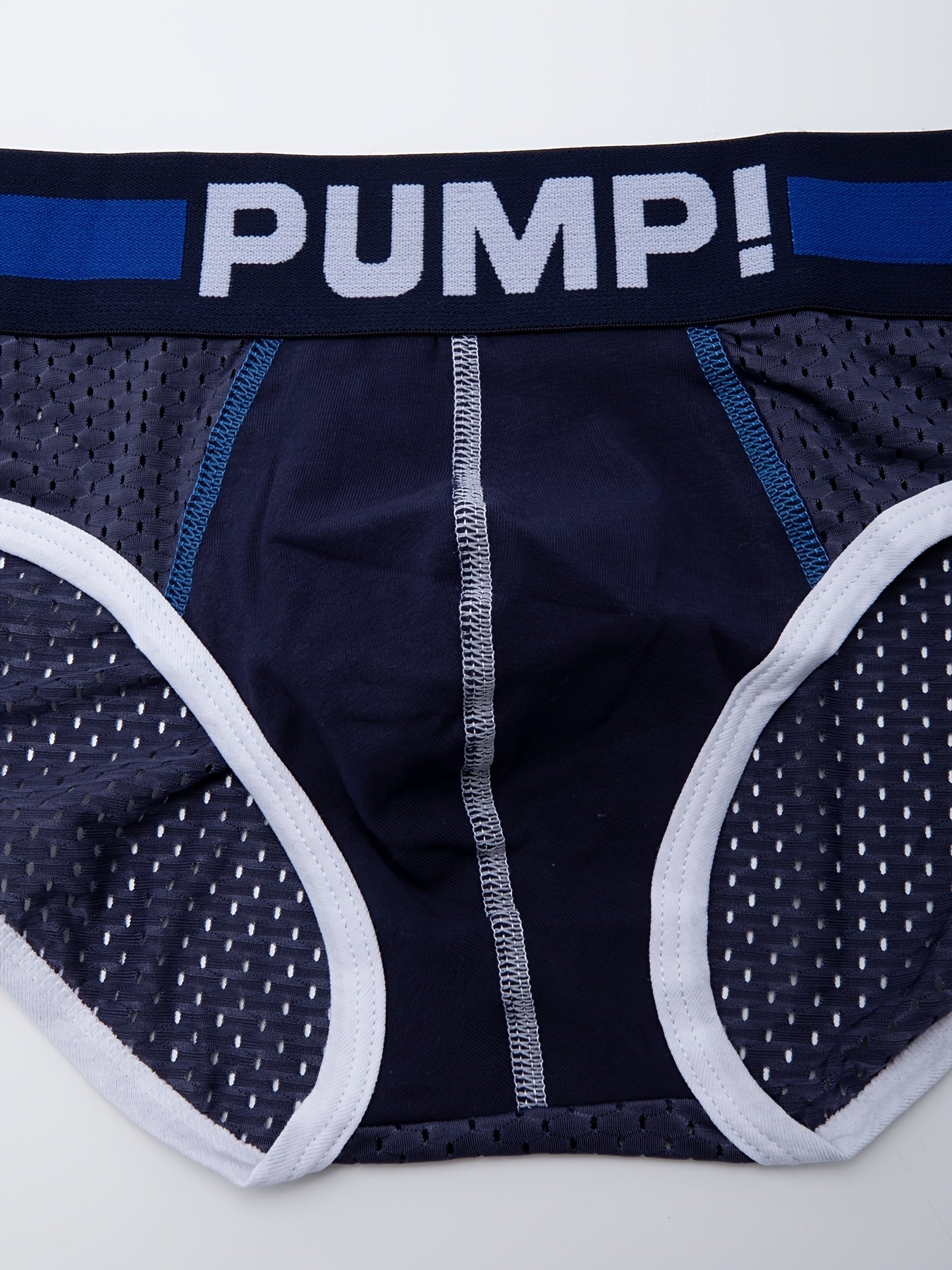 Erkaklar uchun paxta rangli blokli ichki kiyimlar 3 dona, 4 dona va 6 dona kichik o'lchamlarda mavjud, o'smirlar uchun mo'ljallangan.