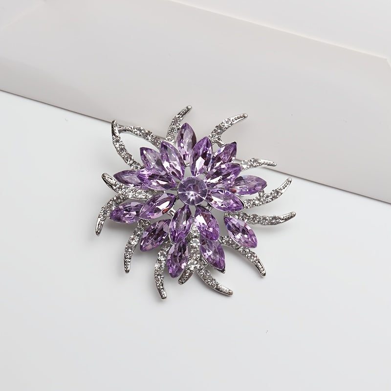 Qadimgi to'q sariq kristalli brosh pin, rhinestones va shisha noaniq shakl bilan, ayollar uchun