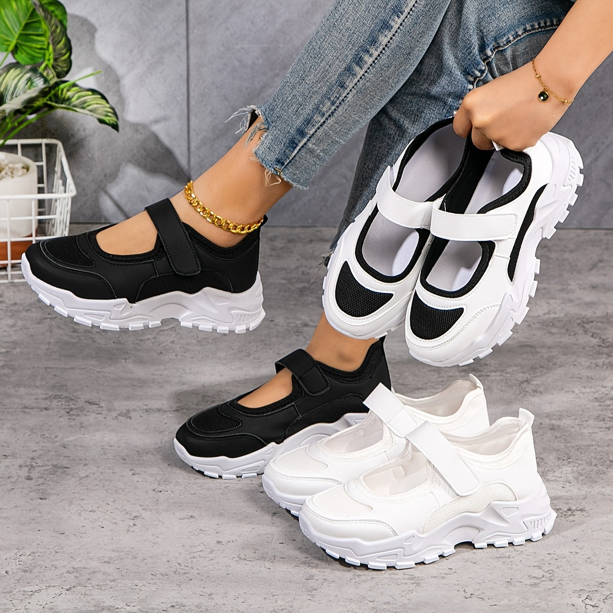 Women's Breathable Mesh Casual Sneakers Non-Slip Thick Sole Black White