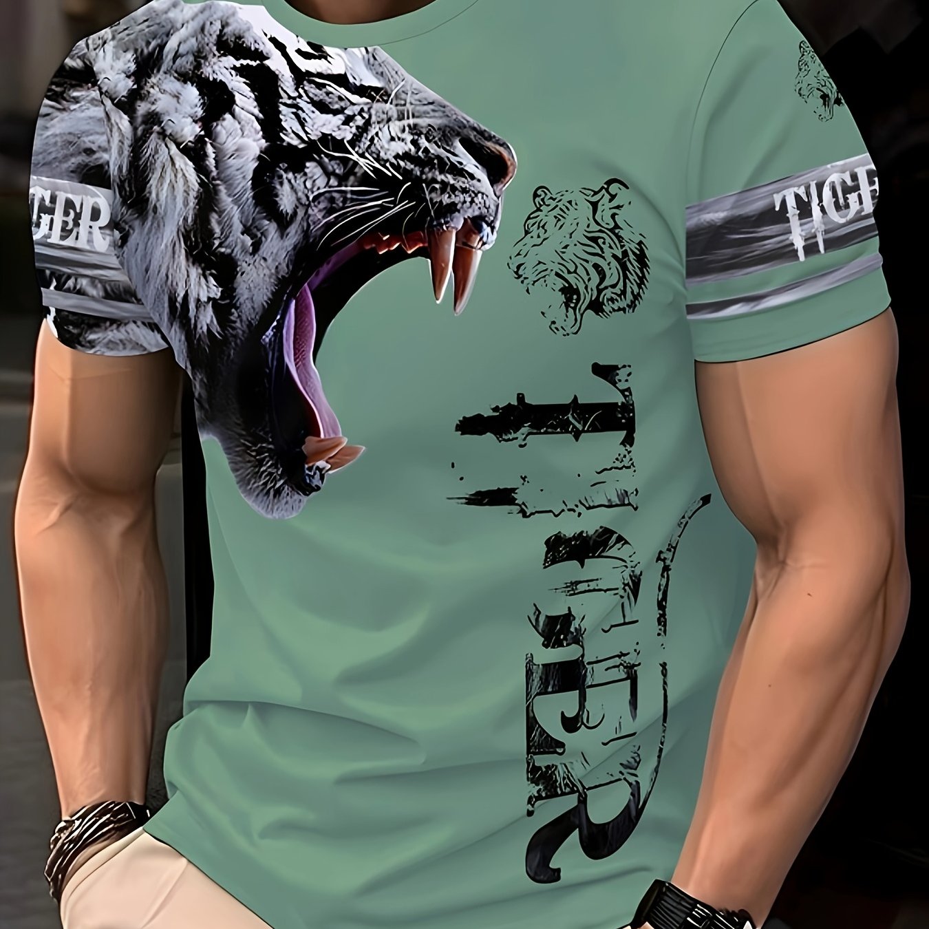 Erkaklar uchun tasodifiy yengsiz futbolka.