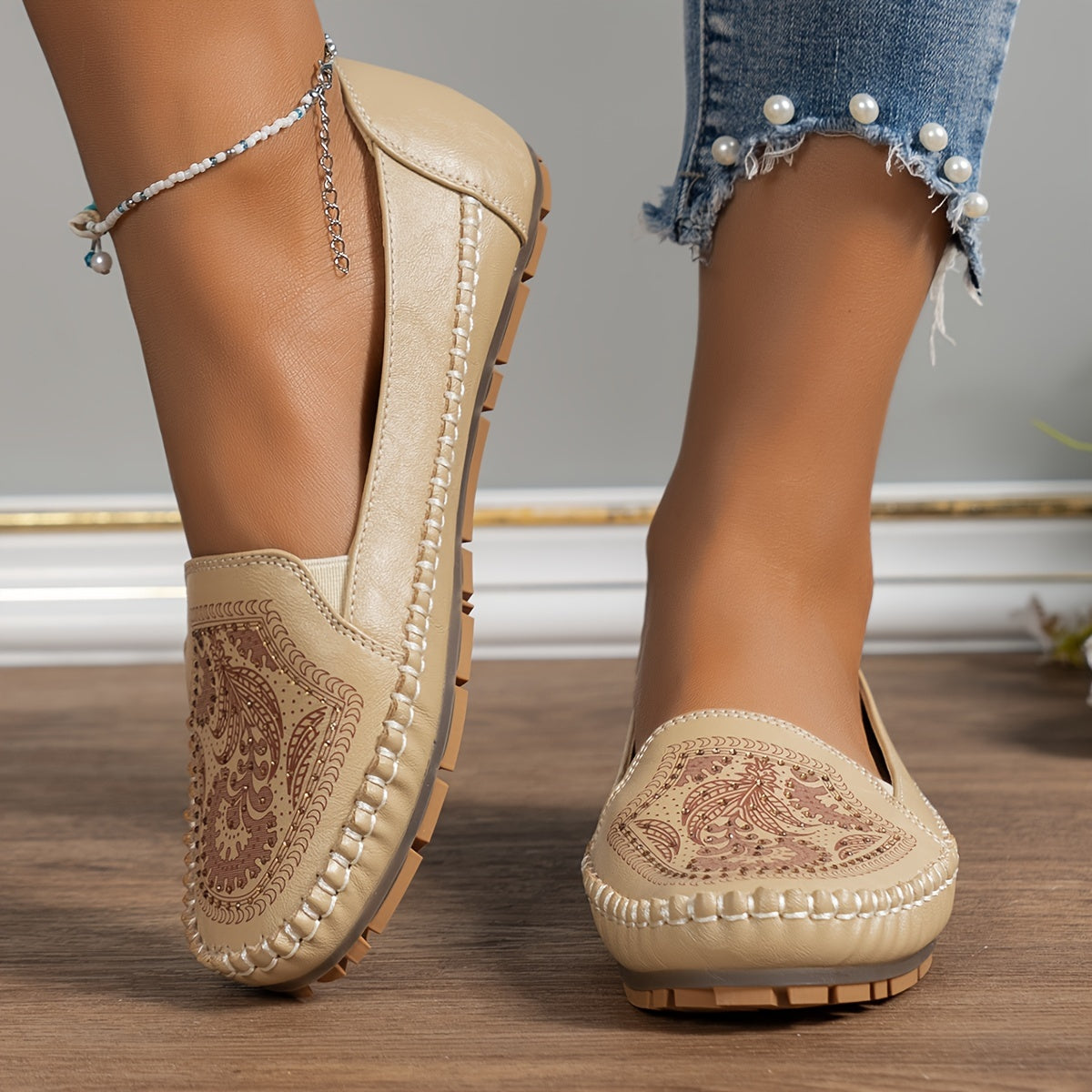 Plus-Size Women's Slip-On Flats Breathable PU Floral Rhinestones