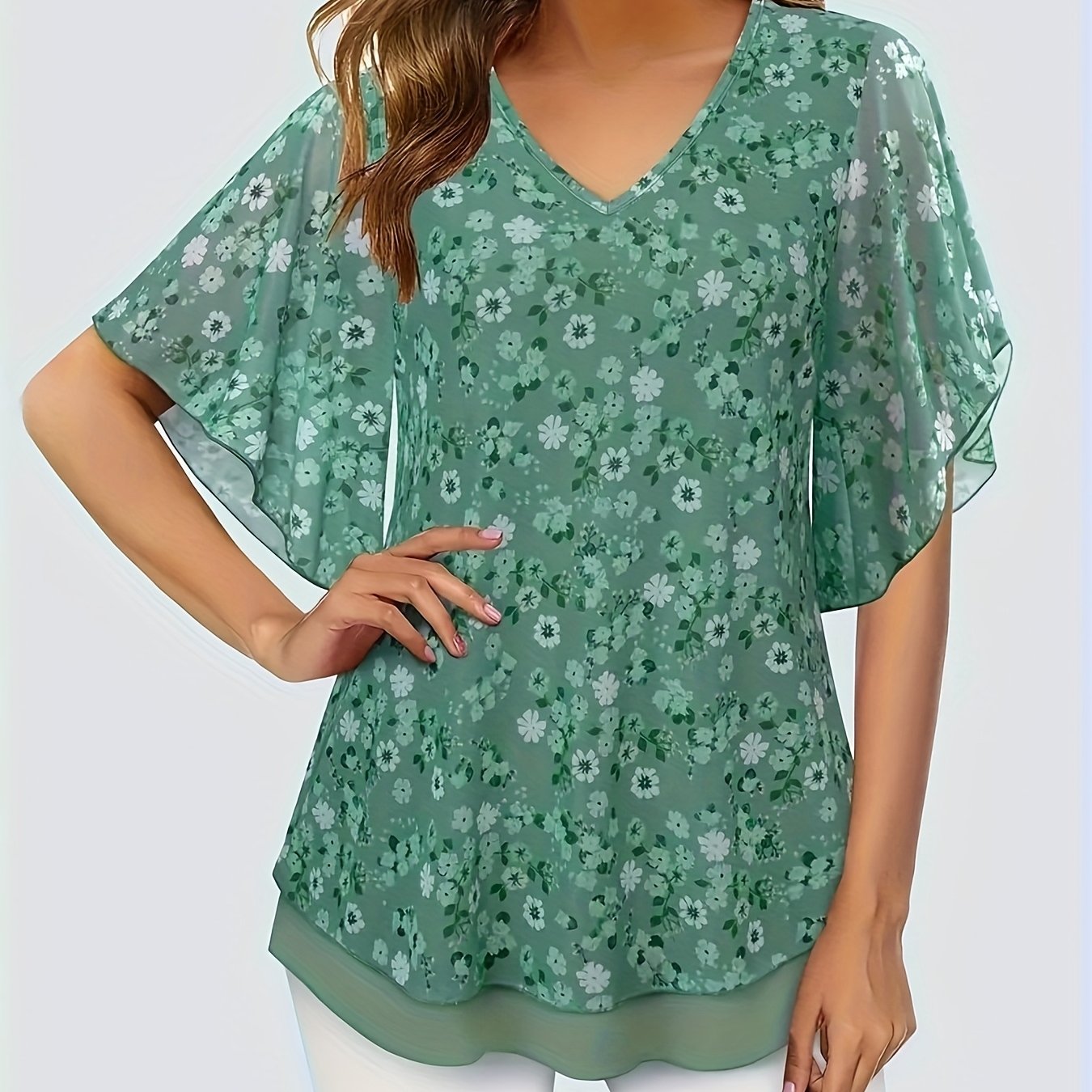 Women's Plus Size Floral V-Neck Short Sleeve Blouse Lightweight Spring Top