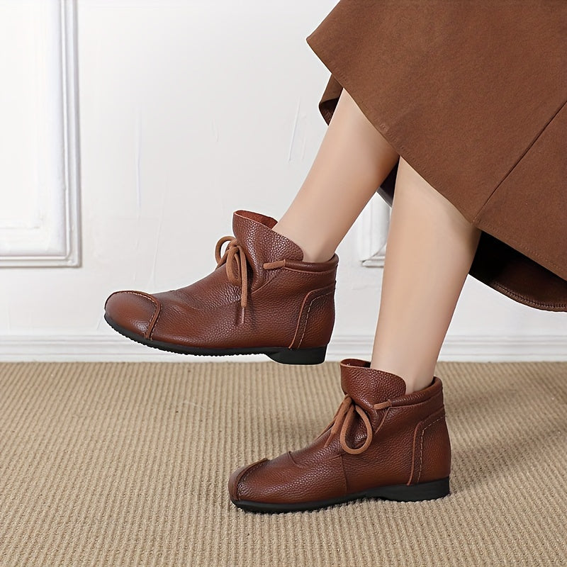 Ayollar uchun qisqa ipli bo'yniga qadar botinkalar