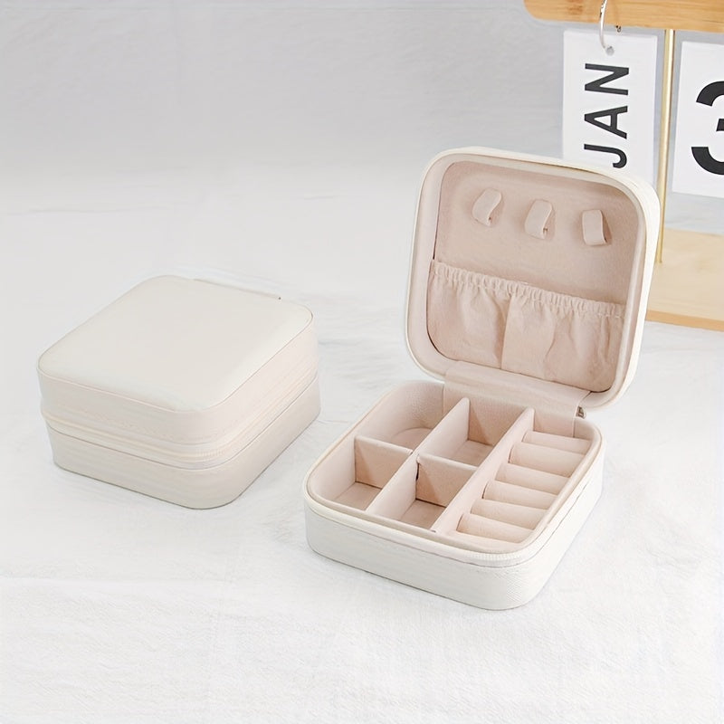 Leather Jewelry Organizer with Zipper Closure and Fabric-Lined Compartments