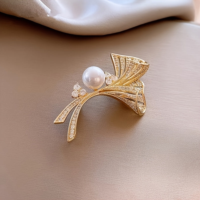 Luxury Ginkgo Leaf Brooch Silver Elegant Jewelry Accessory