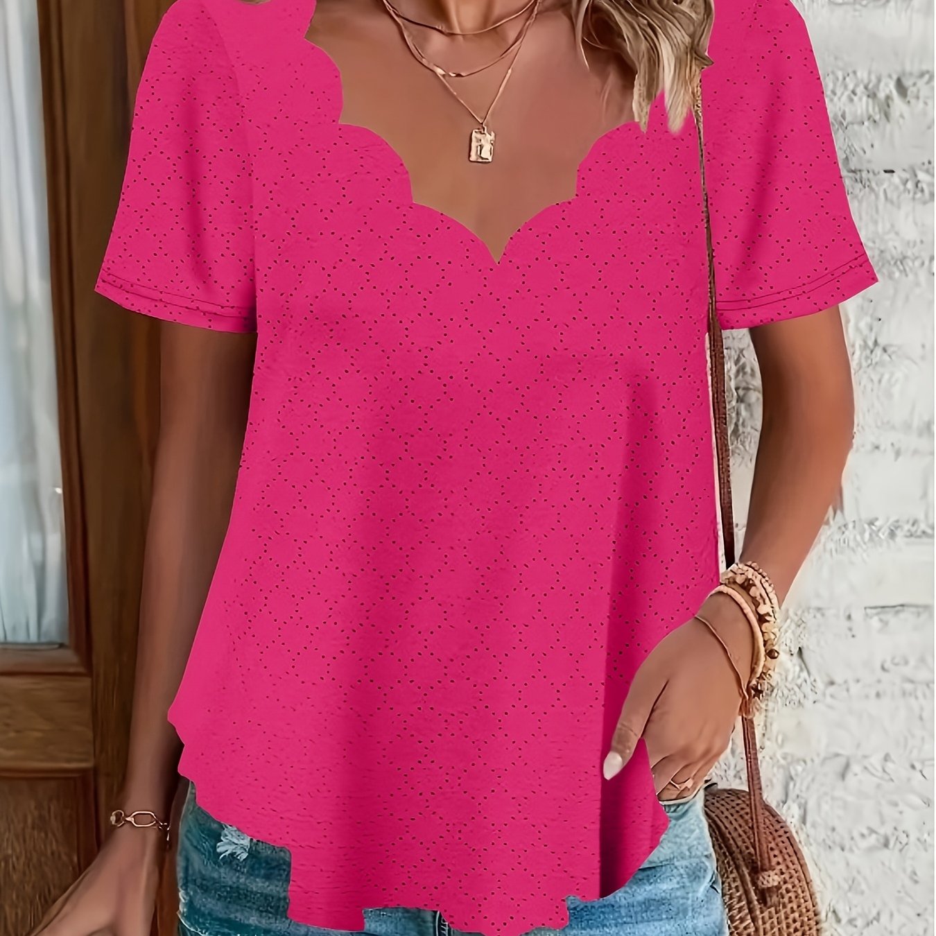 Plus o'lcham ayollar uchun qisqa sleeve to'liq rangli to'lqin bo'yinli T-shirt