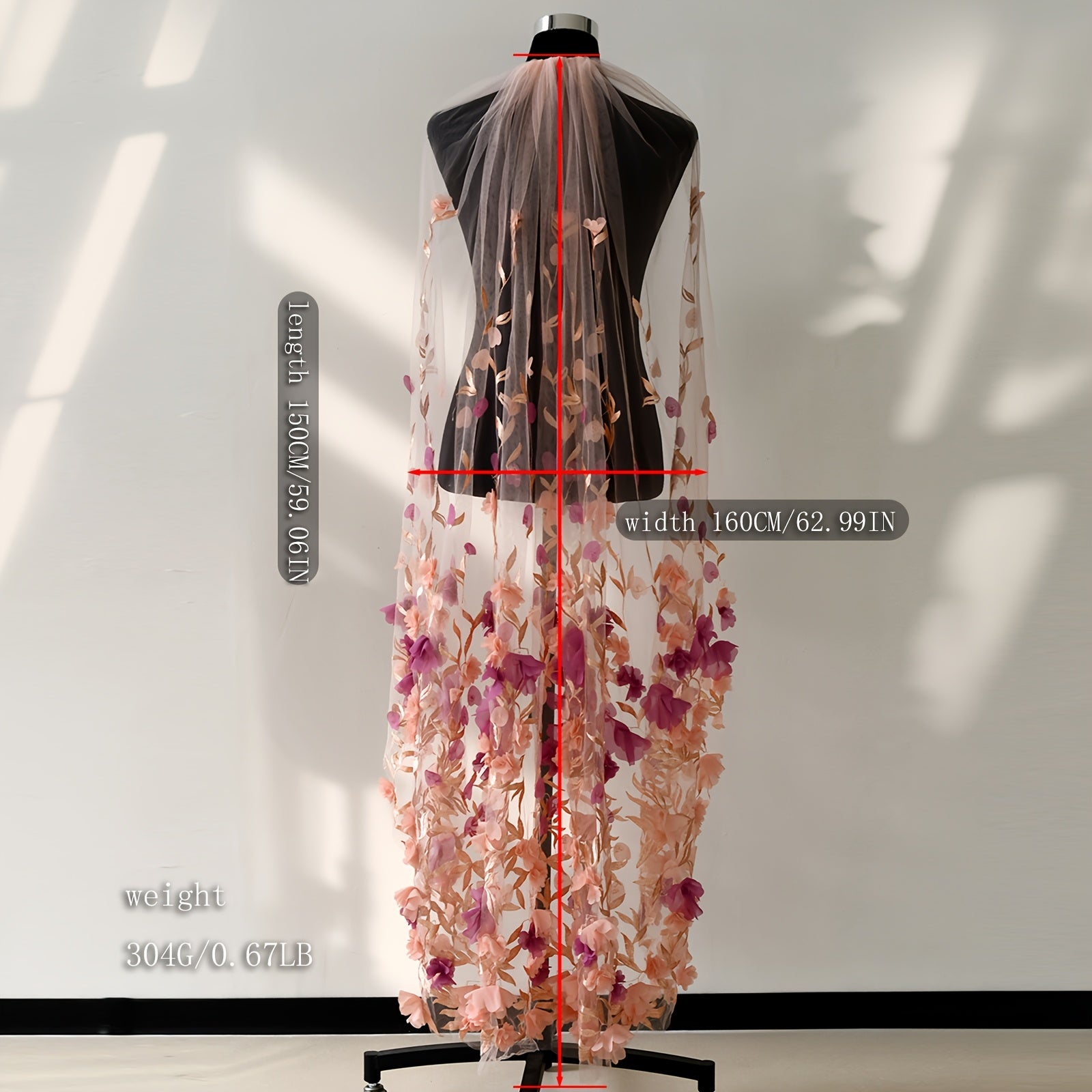 Women's Romantic Floral Lace Bridal Veil Single Layer Wedding Headpiece with Flower Accents