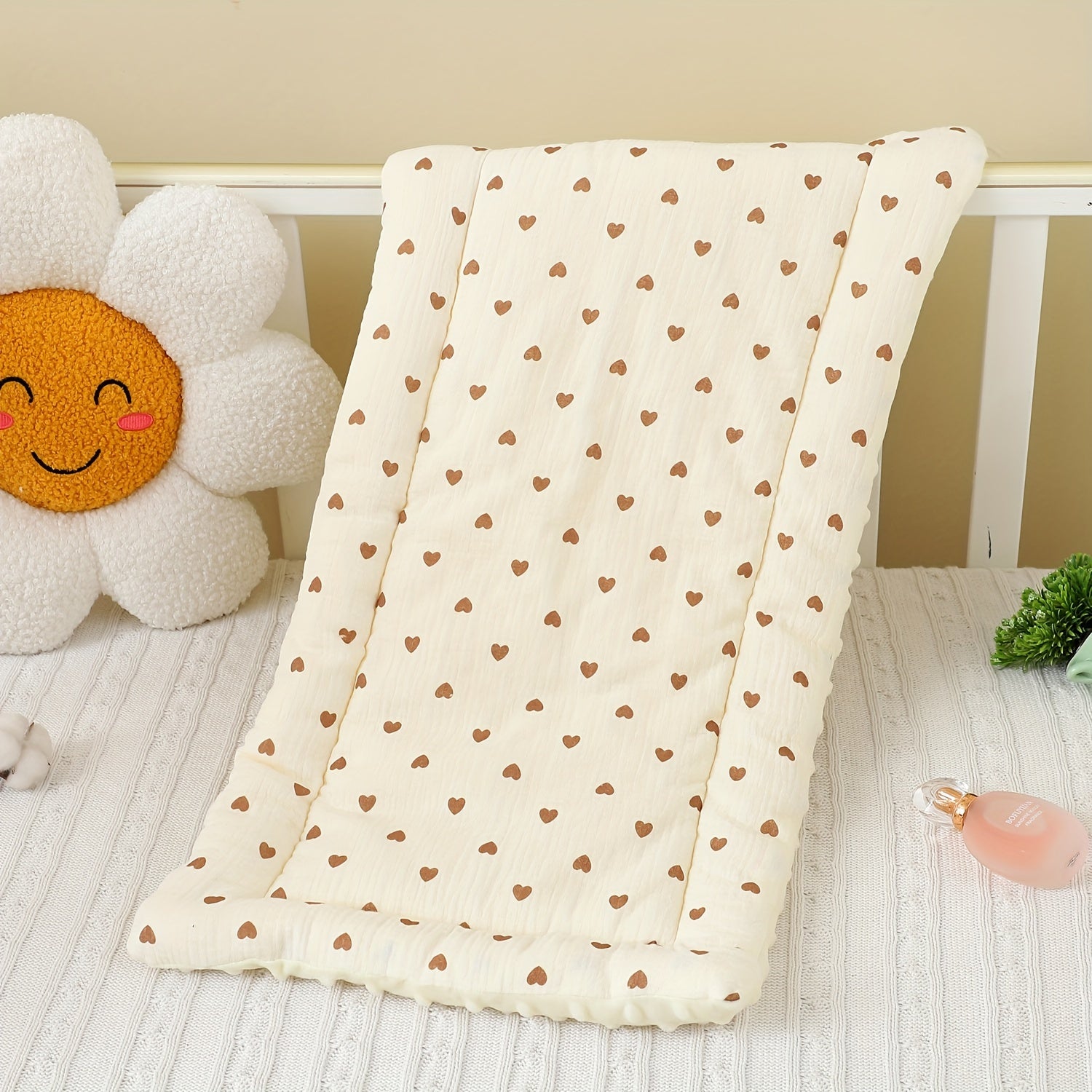 Yumshoq gazli stul qoplamasi, mo'yna bilan qoplangan va qo'ziqorin bargi dizayni bilan, bolalar uchun aralash ranglarda