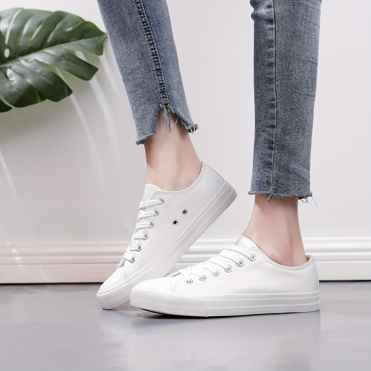 Women's White Casual Sneakers Low-Top Lace-Up Round Toe All-Season Comfort