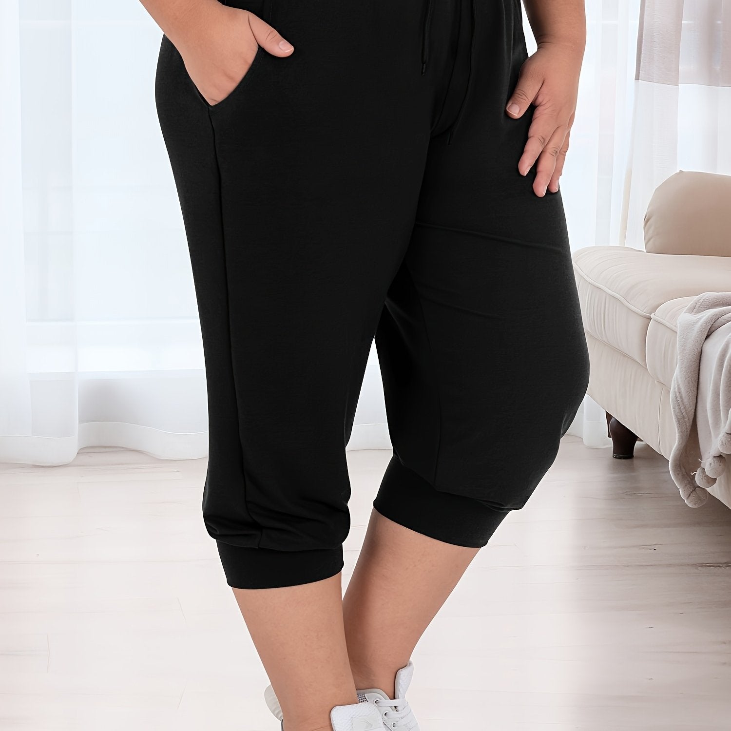 Women's Plus Size High-Stretch Drawstring Capri Joggers with Pockets Heather Gray