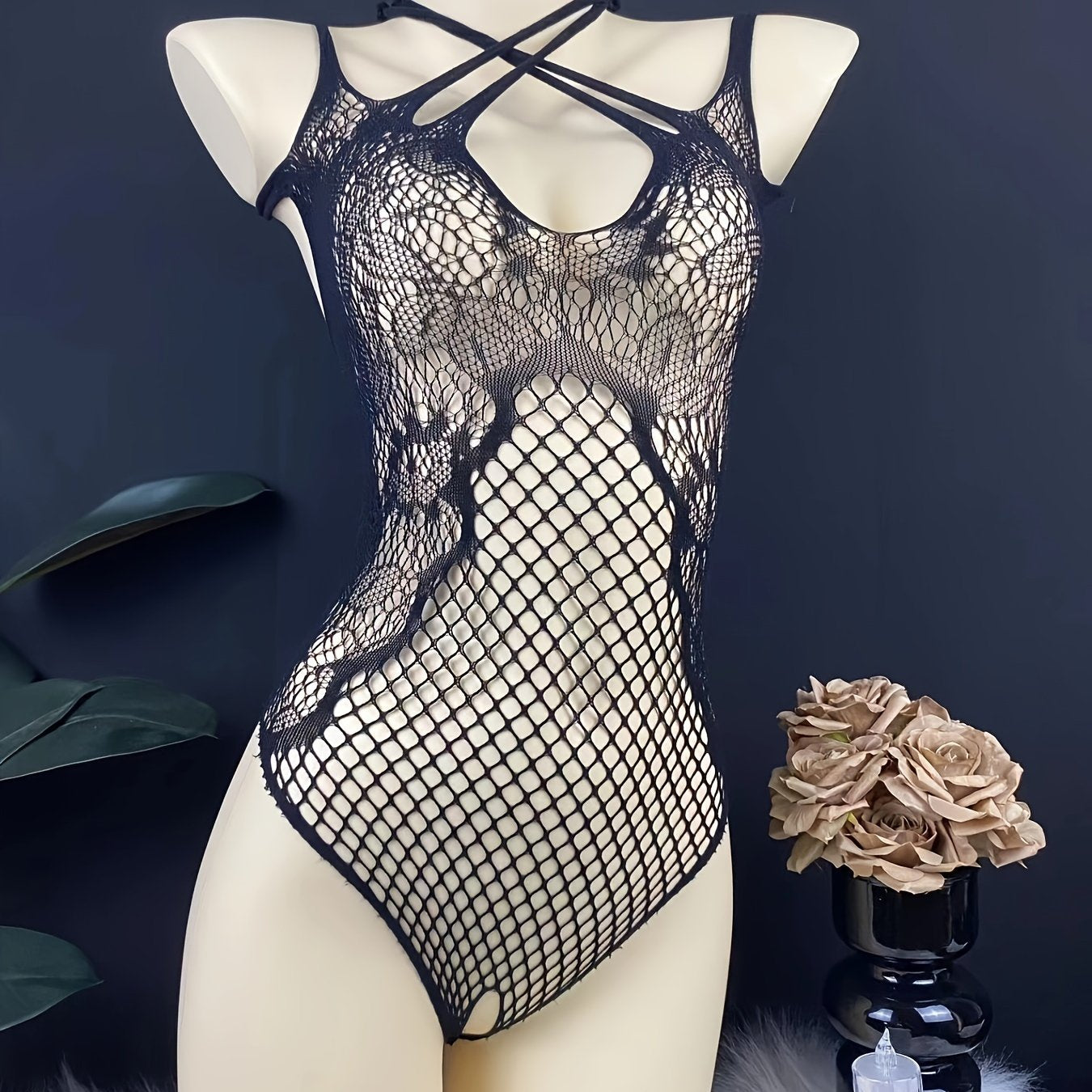 Kattalar uchun tikanli va tarmoqli bir qismli bodysuit, past qo'llab-quvvatlashli to'qimachilik va tikanli naqsh bilan