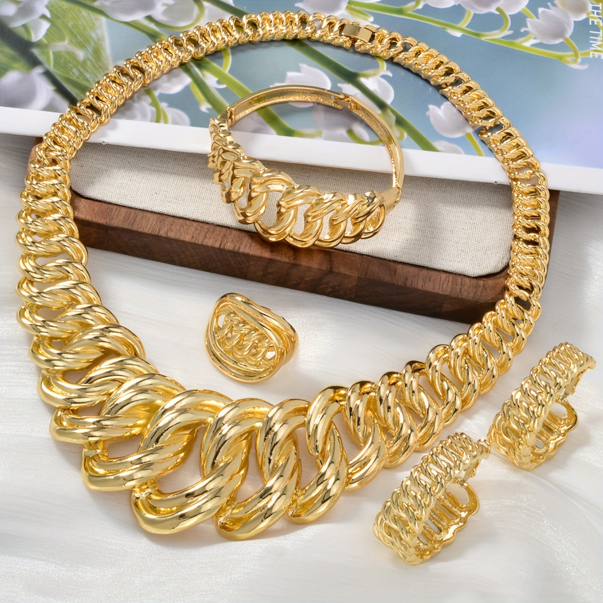 Women's Copper Jewelry Set with Interlocked Circle Choker Earrings Bracelet Ring