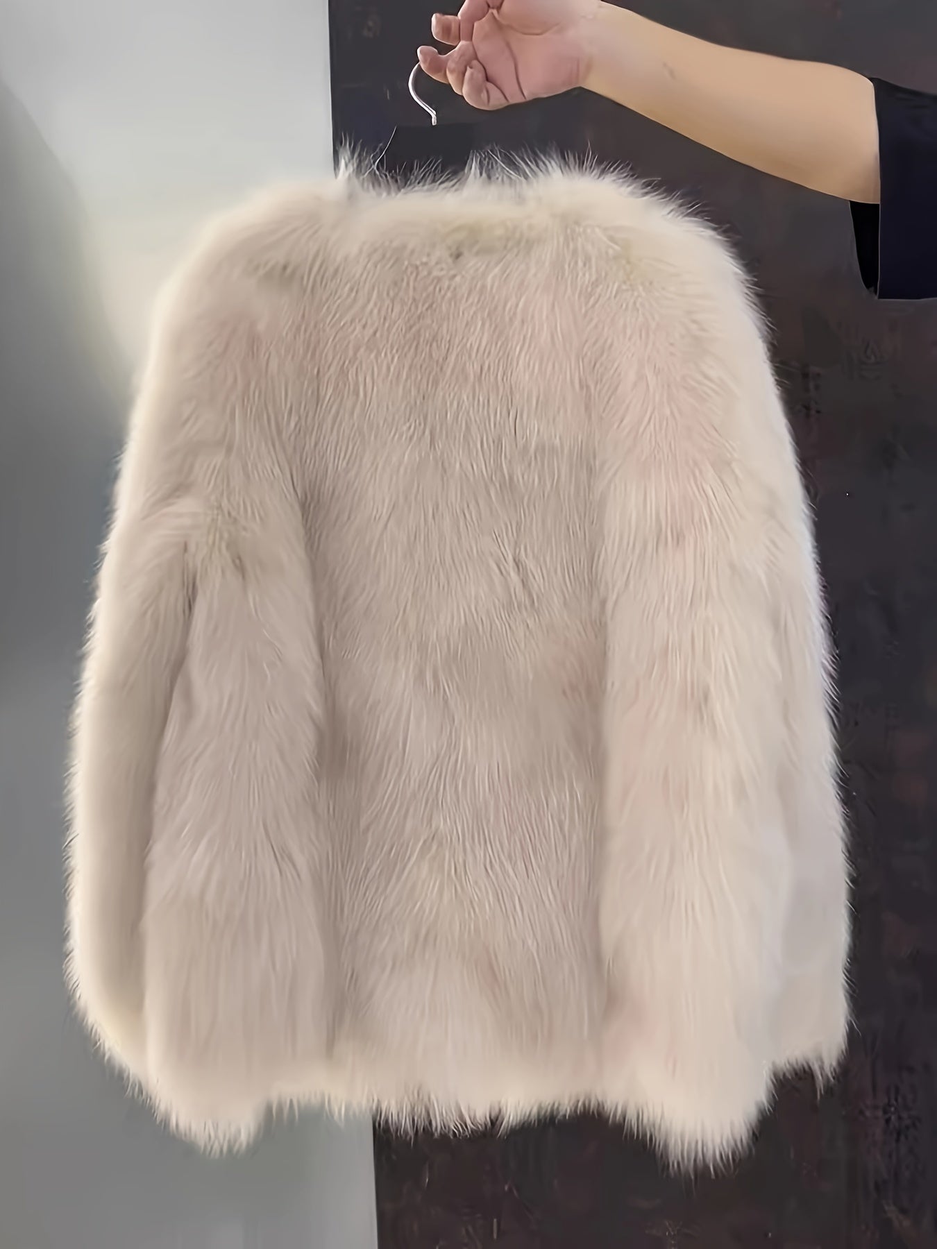 Women's Faux Fur Coat Short Length Solid Color Fall Winter Knit Polyester Regular Sleeves Elegant Adult