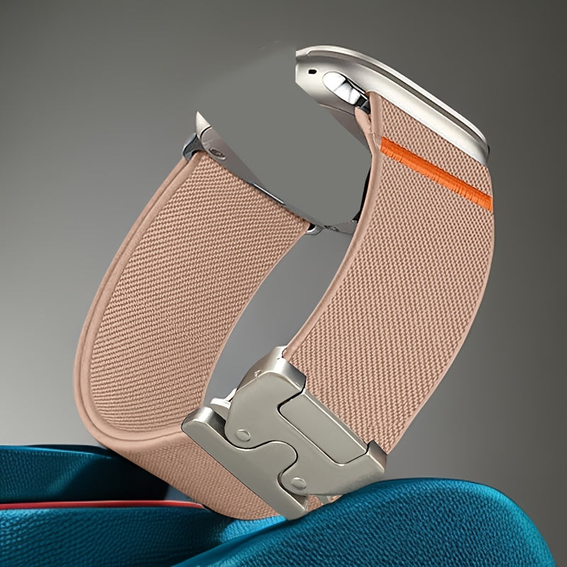 1 dona to'q sariq sport kamar, Apple Watch kamarlariga mos keladigan bezak dizayni bilan, ayollar va erkaklar modellari uchun bir nechta o'lchamlarda. Parashut uslubidagi tasmali kamarga ega.