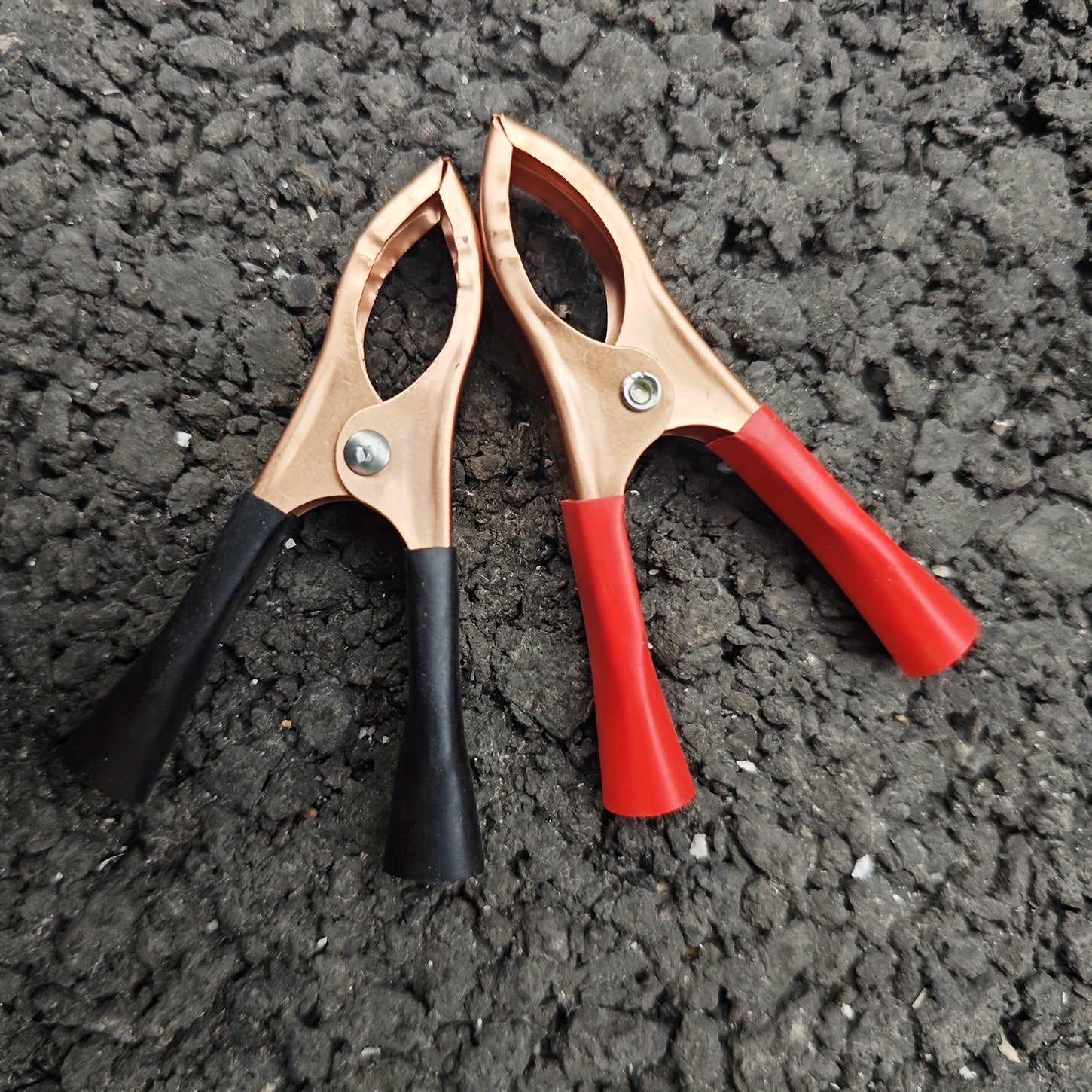 10 piezas de clips de batería de coche con recubrimiento de cobre en rojo y negro, cables, pinza de carga, herramienta