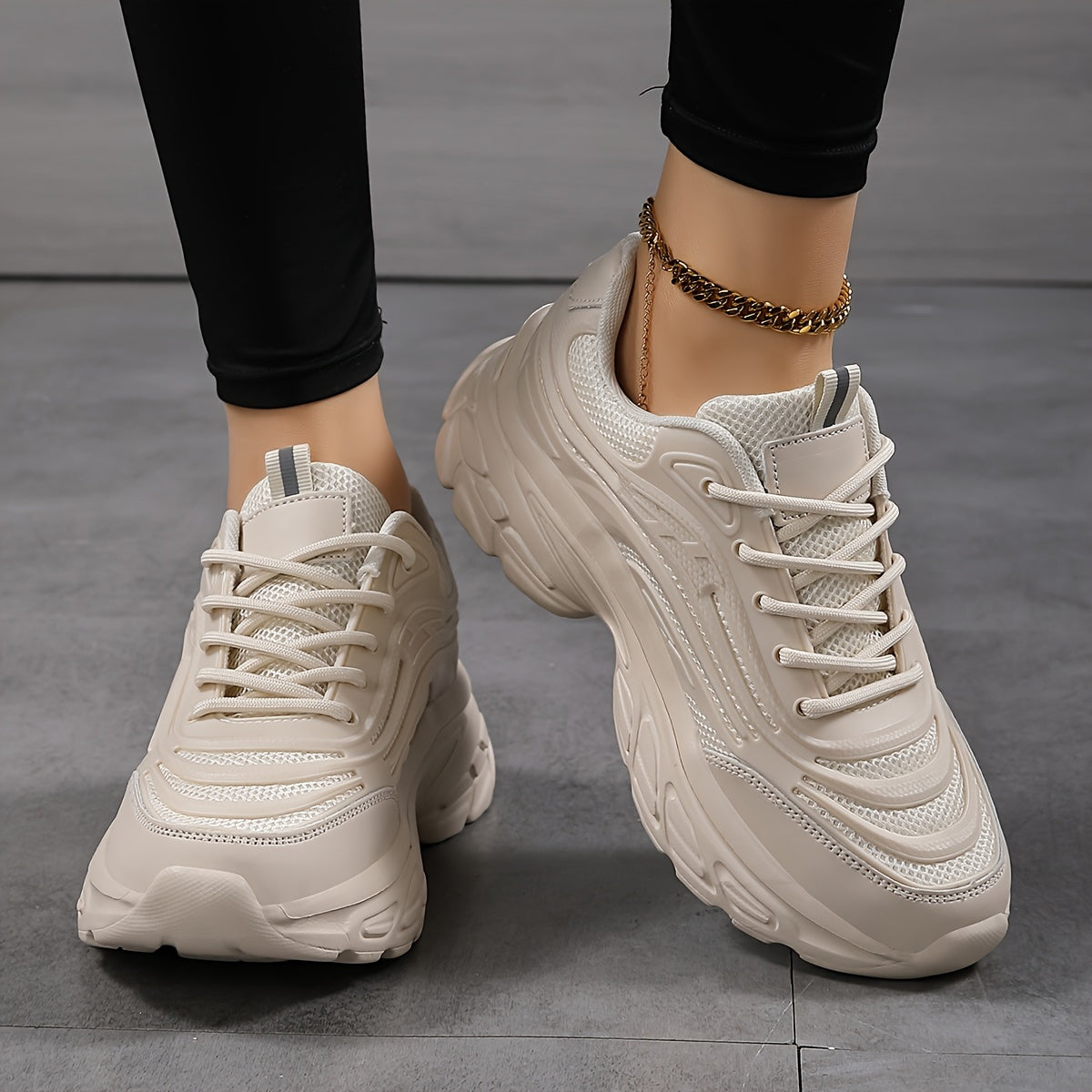 Women’s Breathable Mesh Running Shoes White Casual Sneakers for Walking and Jogging