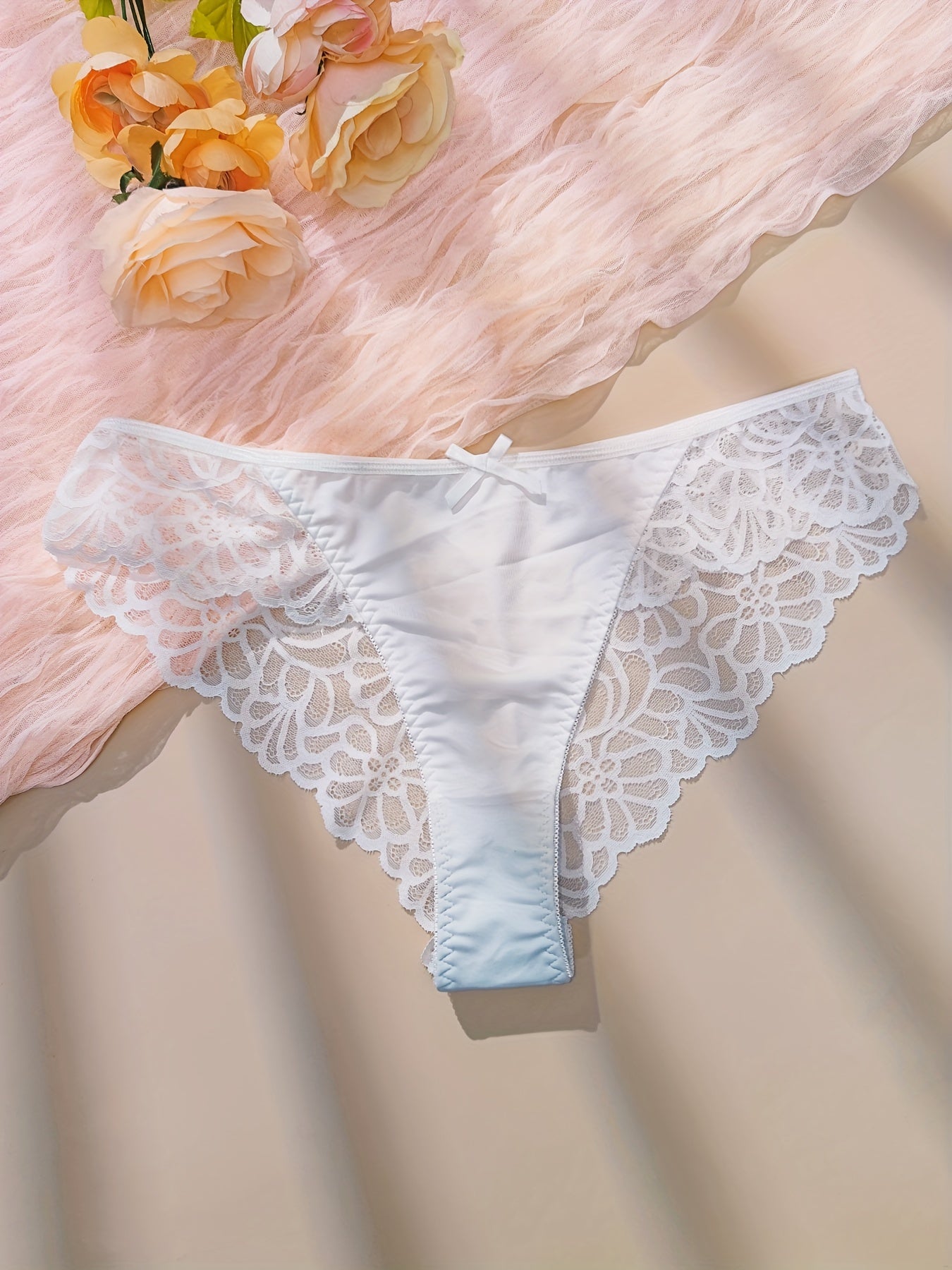 Women's Plus Size Lace Trim No Show Briefs with Bow Decor 3 Pack