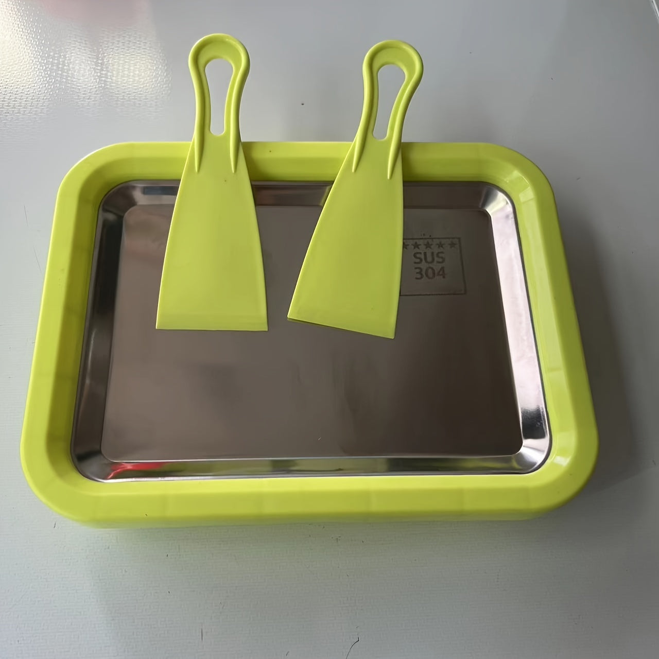 Bir parcha qo'lda ishlatiladigan zanglamaydigan po'latdan yasalgan muzqaymoq tayyorlagich, 3 kvart sig'imga ega, DIY muzlatilgan yogurt va muzqaymoq plastinkasi, oilaviy foydalanish uchun elektr talab qilinmaydi.