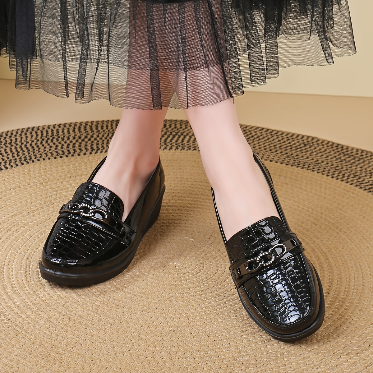 Women's Slip-On Loafers Faux Leather Glossy Finish Buckle Casual Comfortable