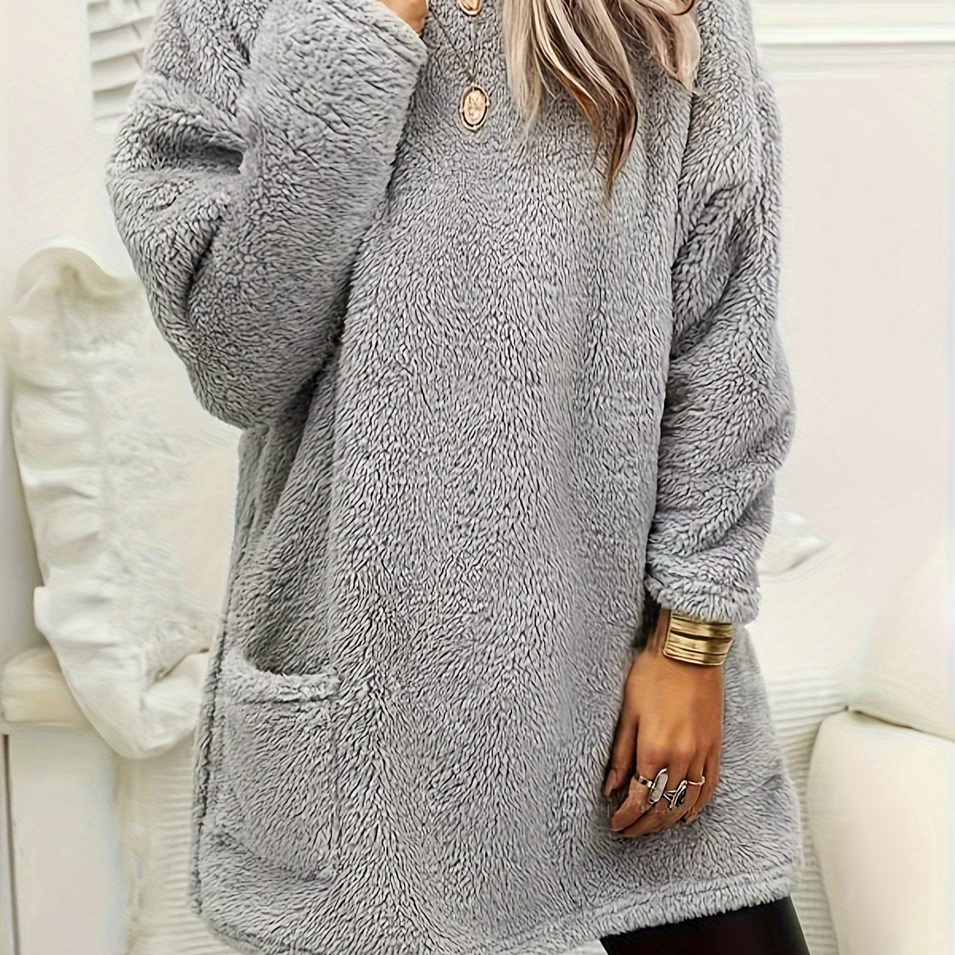 Plus Size Women's Fleece Sweatshirt Long Sleeve Round Neck Pockets