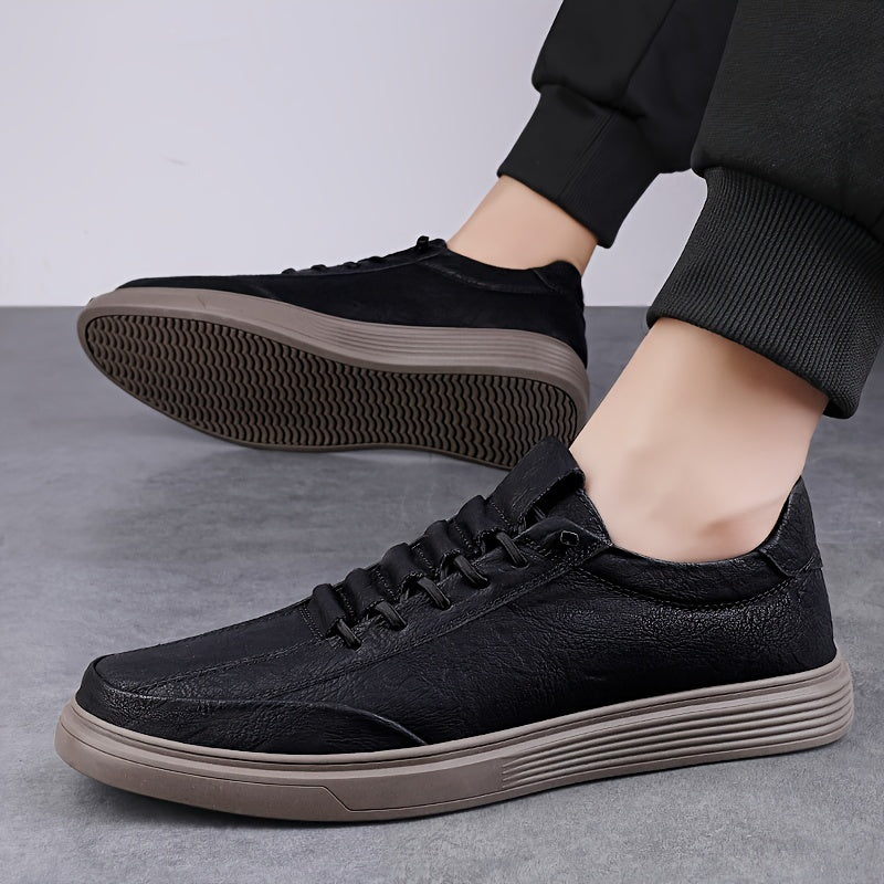 Erkaklar uchun vintage biznes uslubidagi poyabzallar, bo'lak mol terisi ustki qismi va kauchuk taglik bilan tayyorlangan, tasodifiy yurish uchun mos.