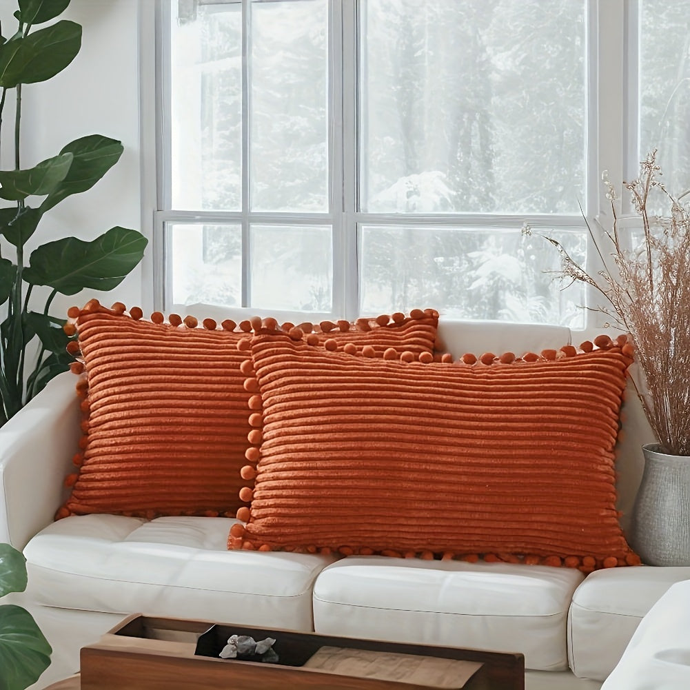 2 чехла для подушек из вельвета с меховыми шариками, идеально подходят для декора гостиной или спальни (подушки не включены).