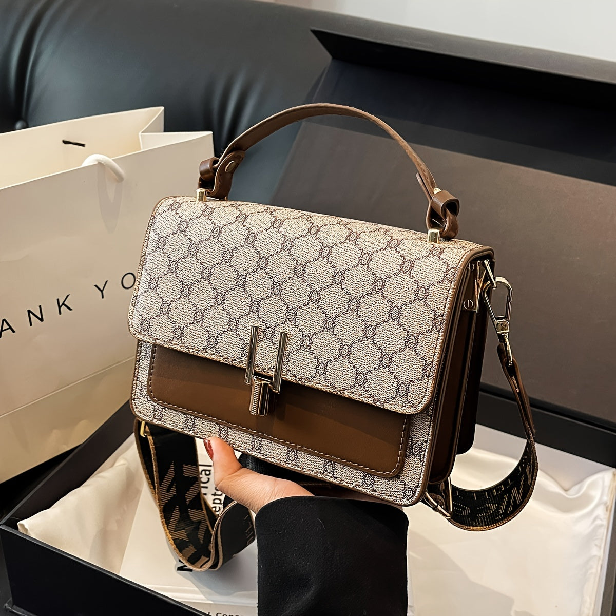 Мини-сумка через плечо с цветными блоками и геометрическим дизайном из текстурированной PU