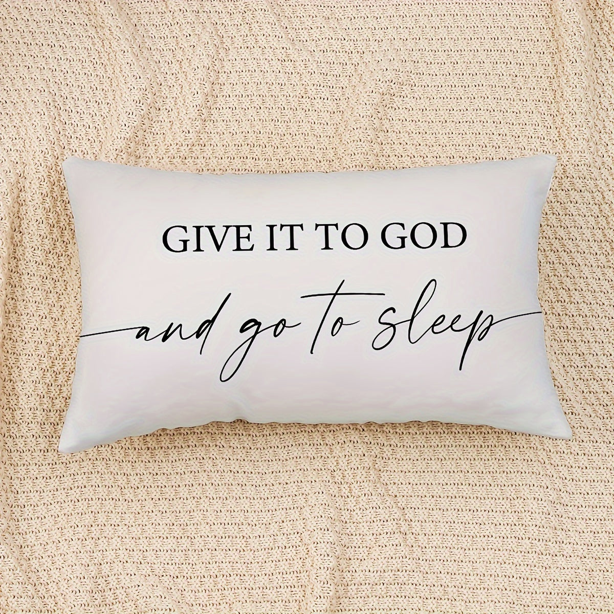 Наволочка с цитатой: «Доверь это Богу и иди спать». Мягкий трикотаж из полиэстера, застежка-молния, несколько размеров