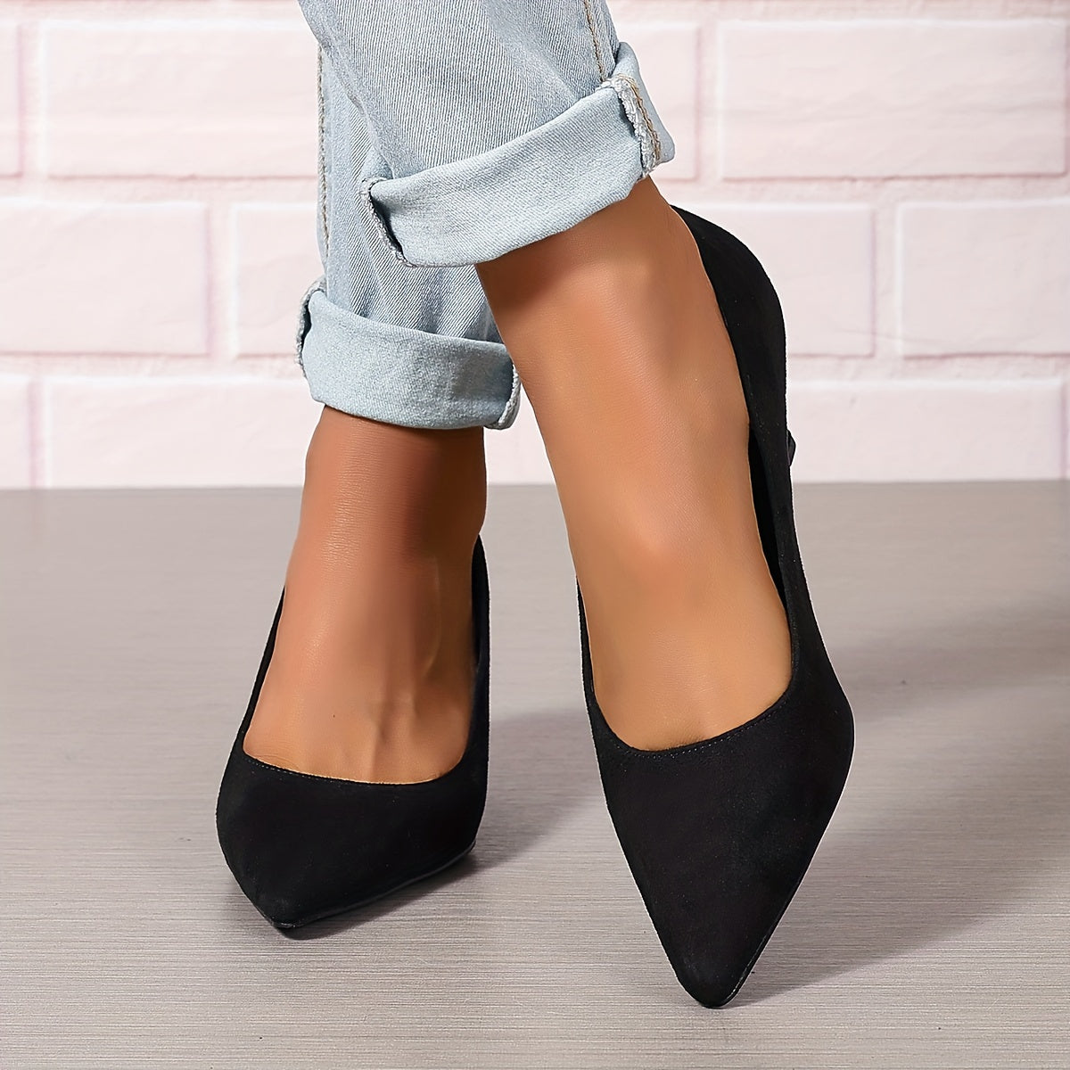 Women's Solid Color Pointed Toe Slip-On Court Pumps for Office and Formal Wear