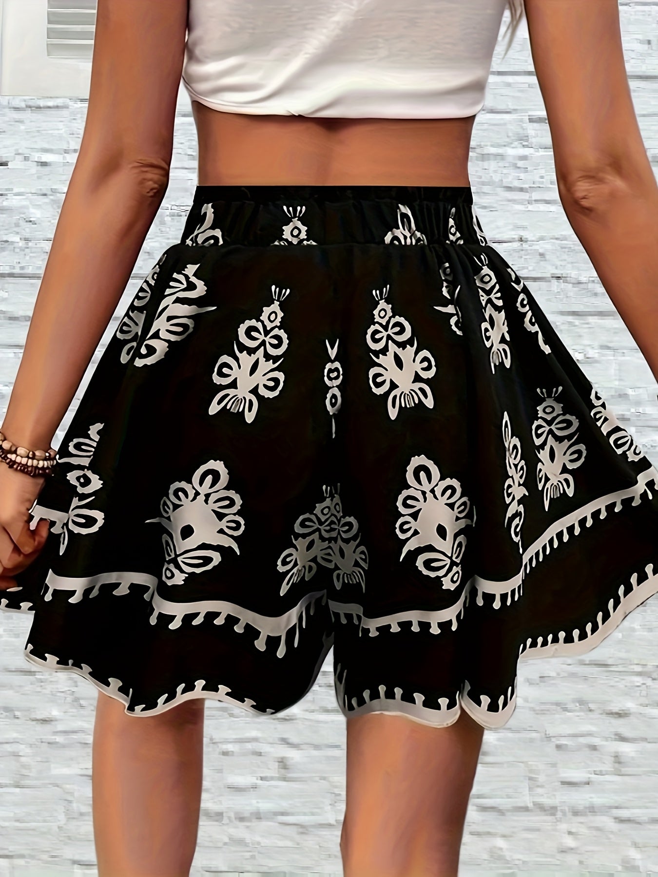 Plus Size Women’s Bohemian Floral Print Shorts with Adjustable Waist Lightweight Polyester Summer Beachwear