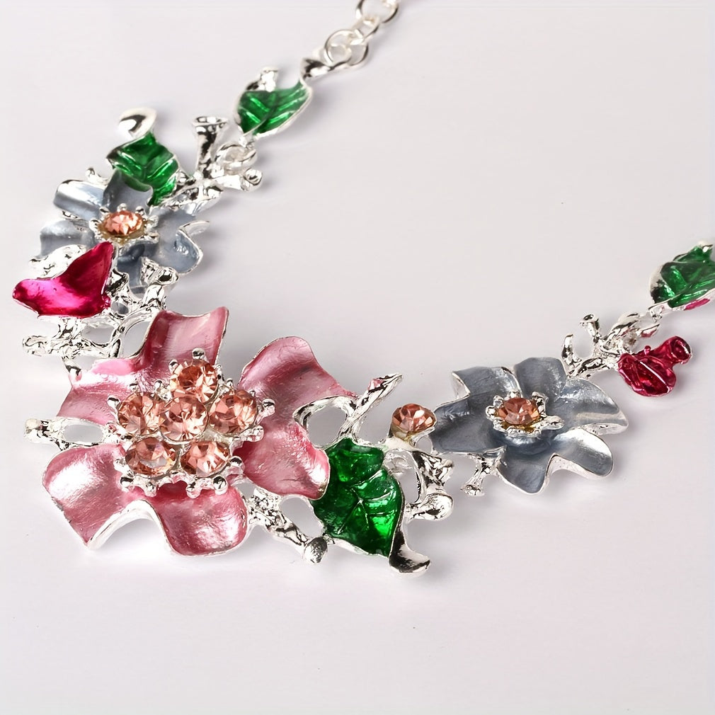 [Trending] Zarif va Shirin Zanjir To'plami, Ichida Gullar va Qimmatbaho Toshlar Bilan Bevosita Taqqoslangan Marjon va Quloq Bilaguzuk To'plami