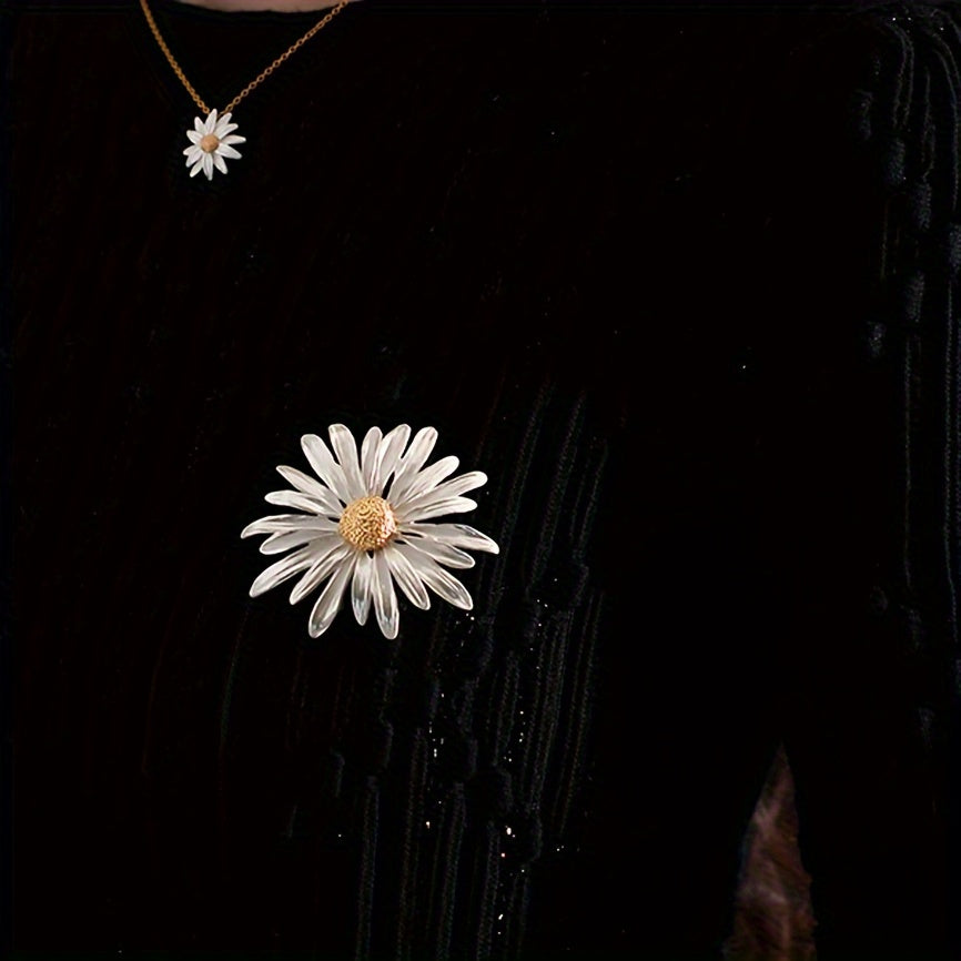 Small Daisy Brooch in Retro Style Silver Anti-Glare Elegant Jewelry
