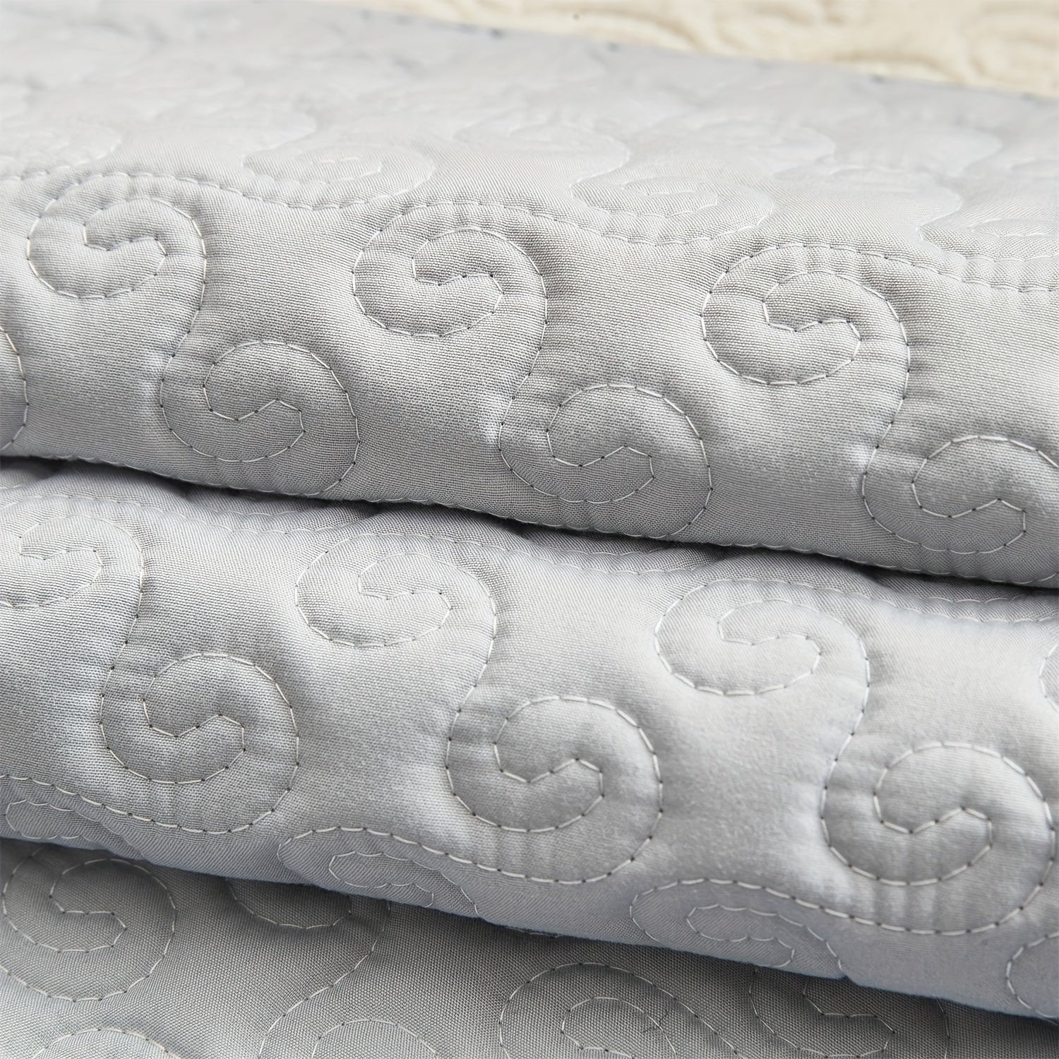 Геометрические круговые стеганые чехлы для диванов с нескользящей поверхностью - набор из 2 штук, дружелюбные к домашним животным, машинная стирка, полиэстер, совместимы с угловыми диванами, защита для гостиной