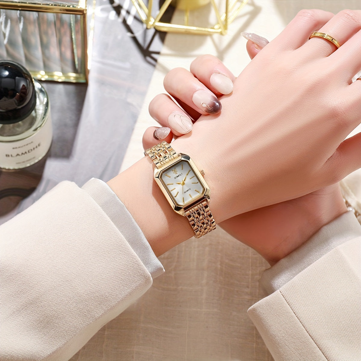 Women's Gold Analog Wrist Watch Business Style Daily Wear