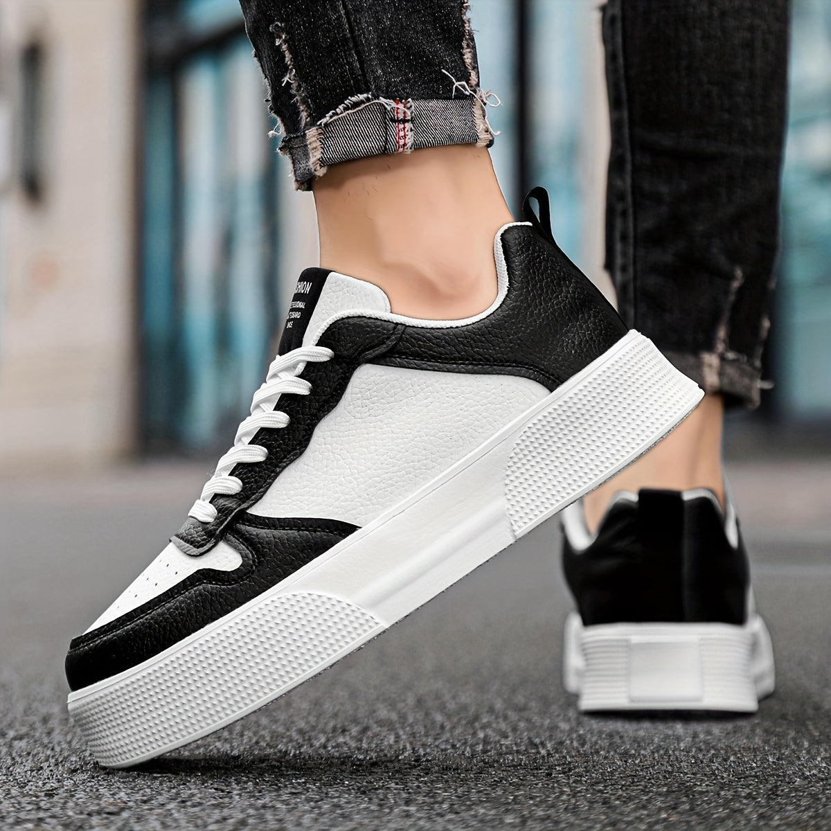 Erkaklar uchun bog'ichli tasodifiy sport poyabzallari, bir xil rangda, ko'p maqsadli dizayn, qulay va nozik, balandlikni oshirish uchun qalin taglik.