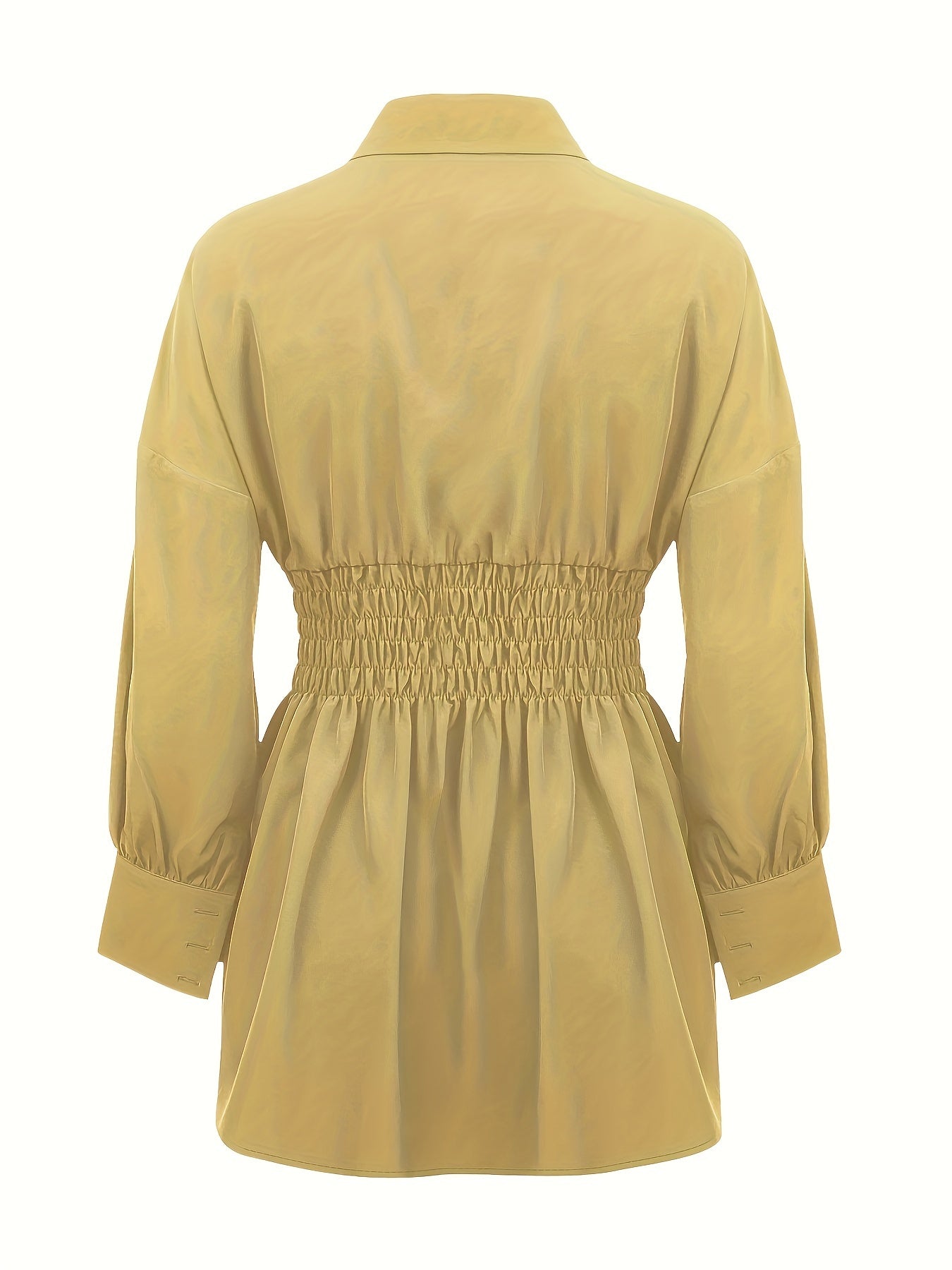 Блузка с длинными рукавами и лацканом, с застежкой на пуговицы и эластичным поясом.